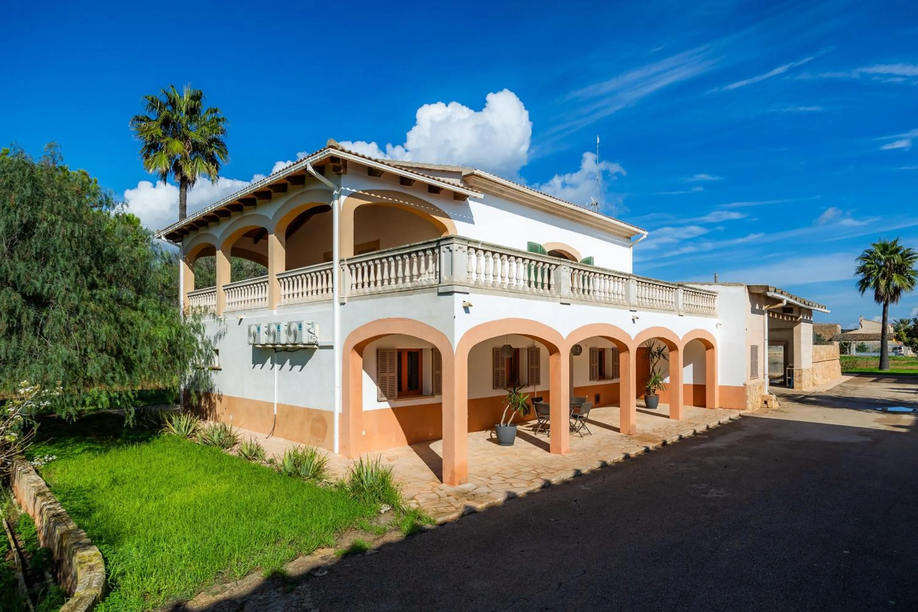 Villa with Garden View in Finca Emilia