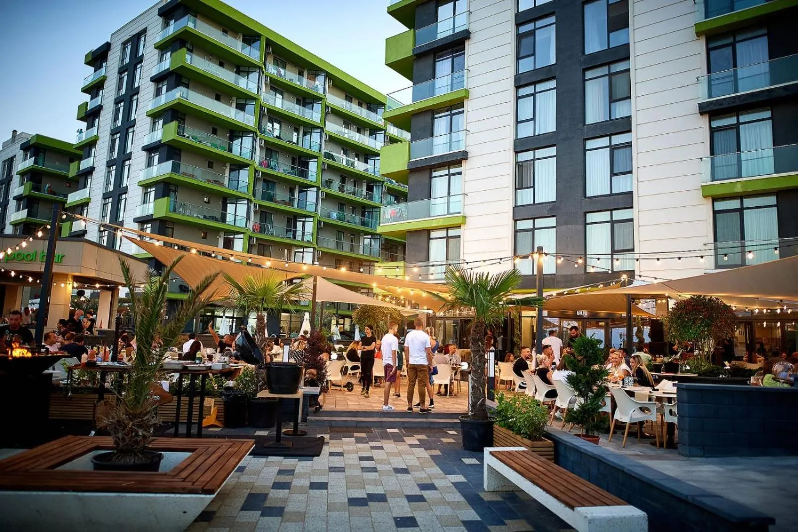 Restaurant/places to eat in Apartament Atlantis by ALZ