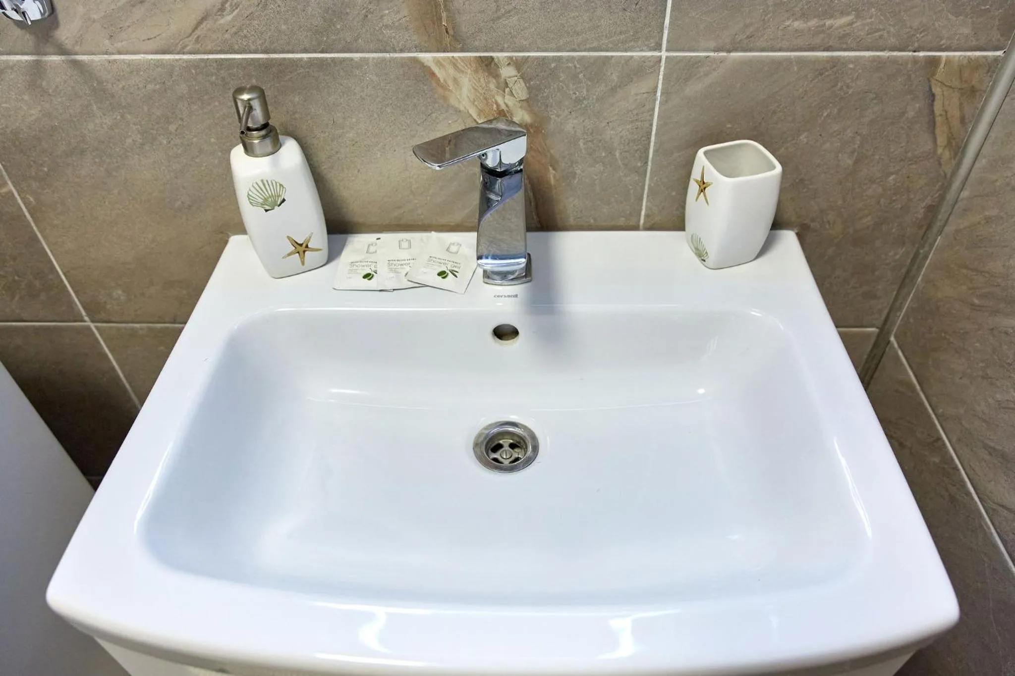 Bathroom in Apartament Atlantis by ALZ