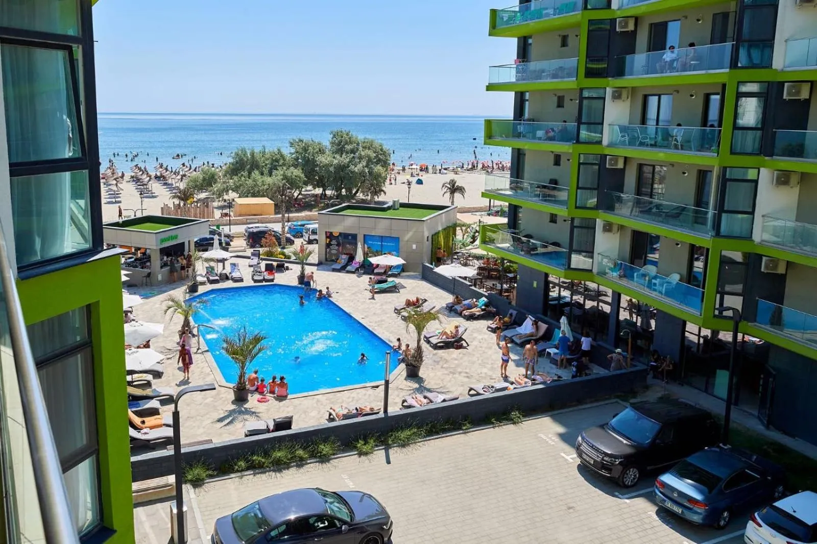 Property building in Apartament Atlantis by ALZ