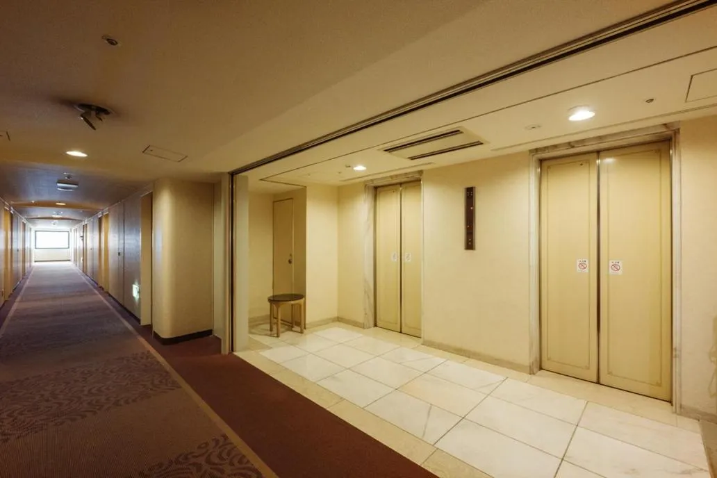 elevator in Nest Hotel Matsuyama