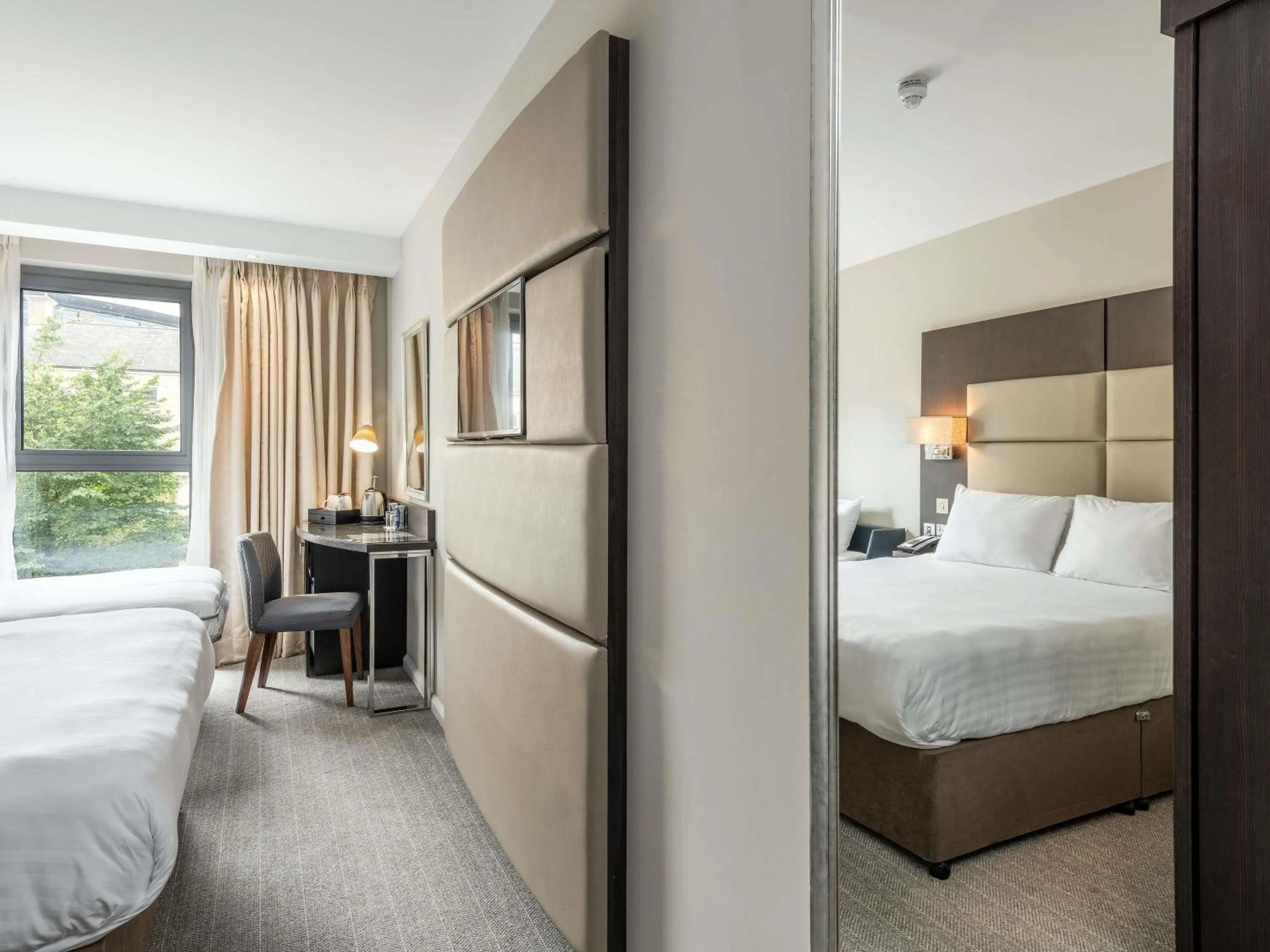 Bedroom, Bed in Mercure Edinburgh Haymarket