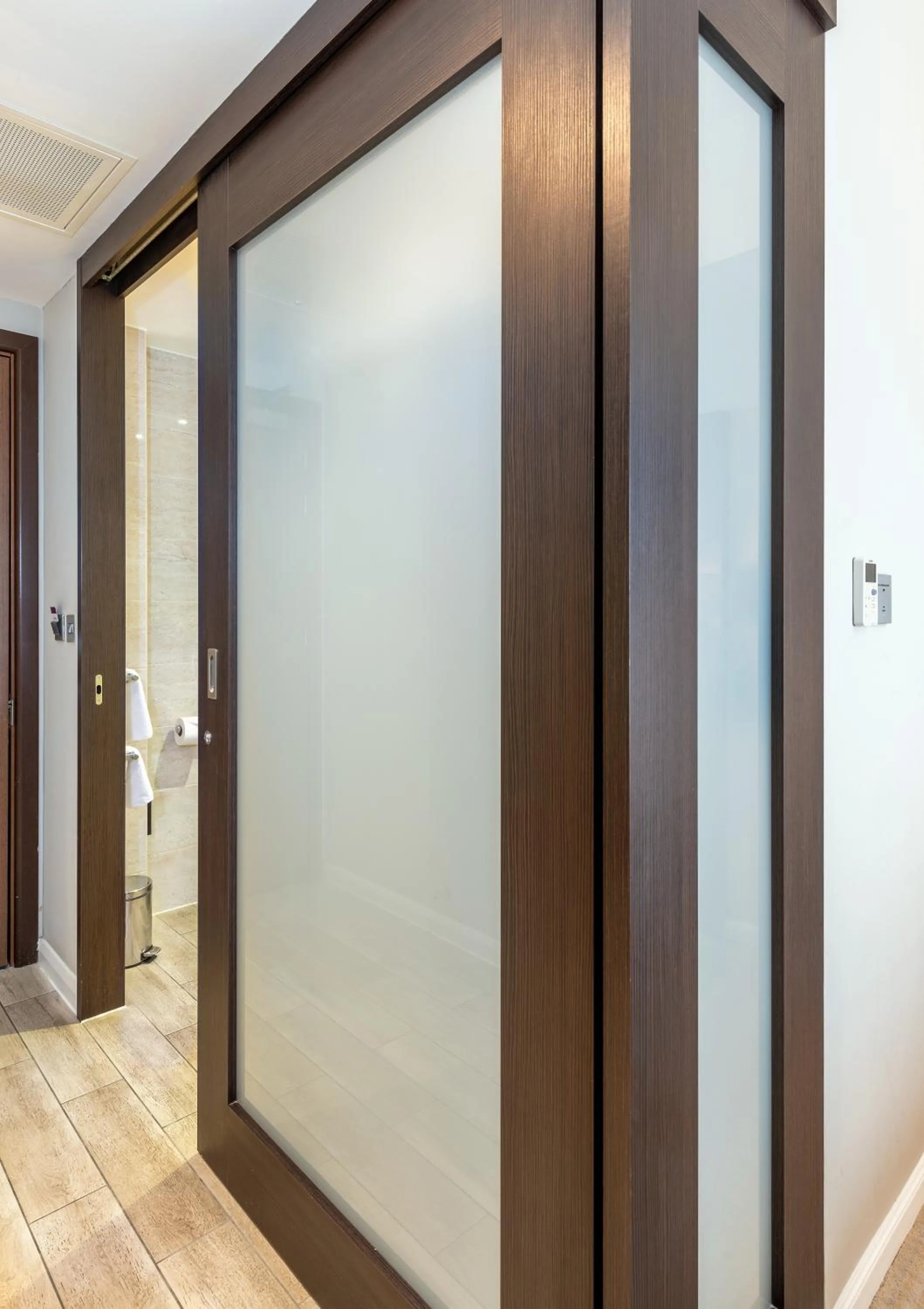 wardrobe in Mercure Edinburgh Haymarket