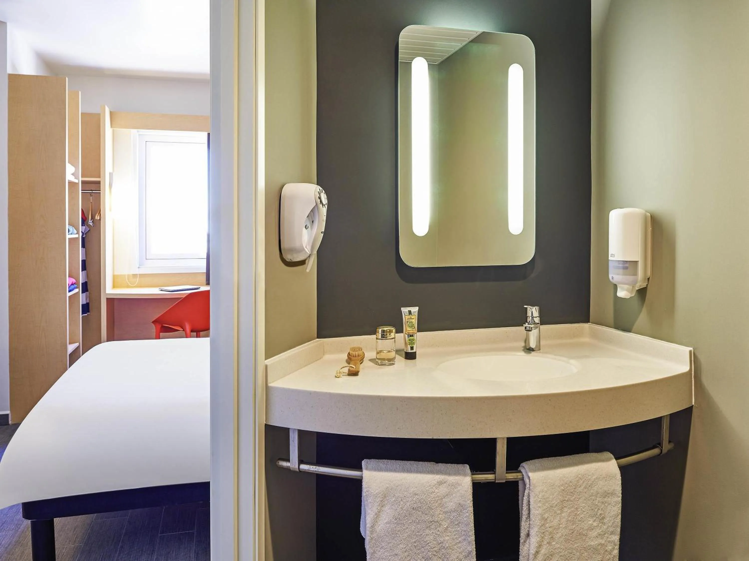 Bedroom, Bed in Ibis Los Mochis