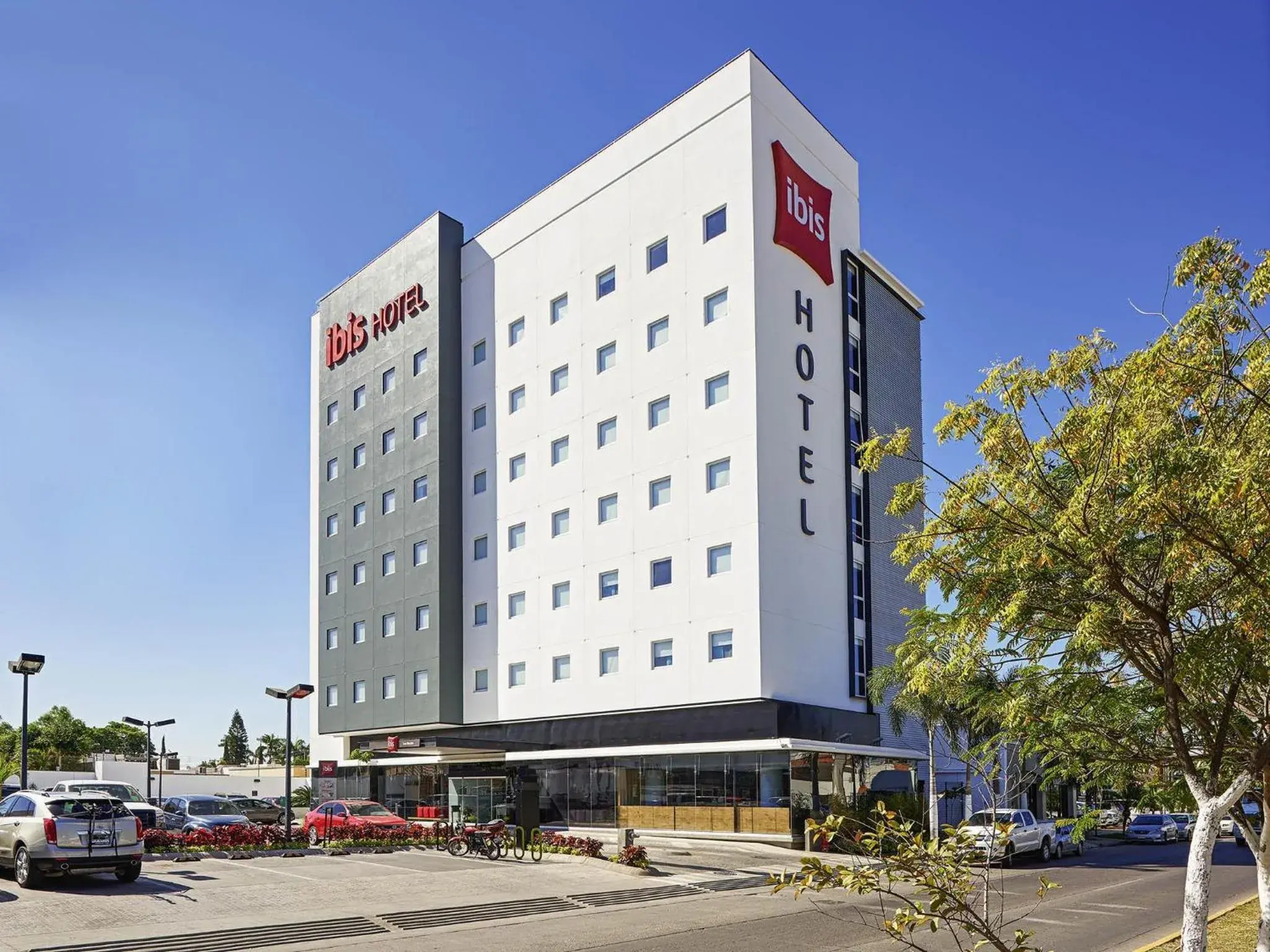 Property building in Ibis Los Mochis Property building in Ibis Los Mochis
