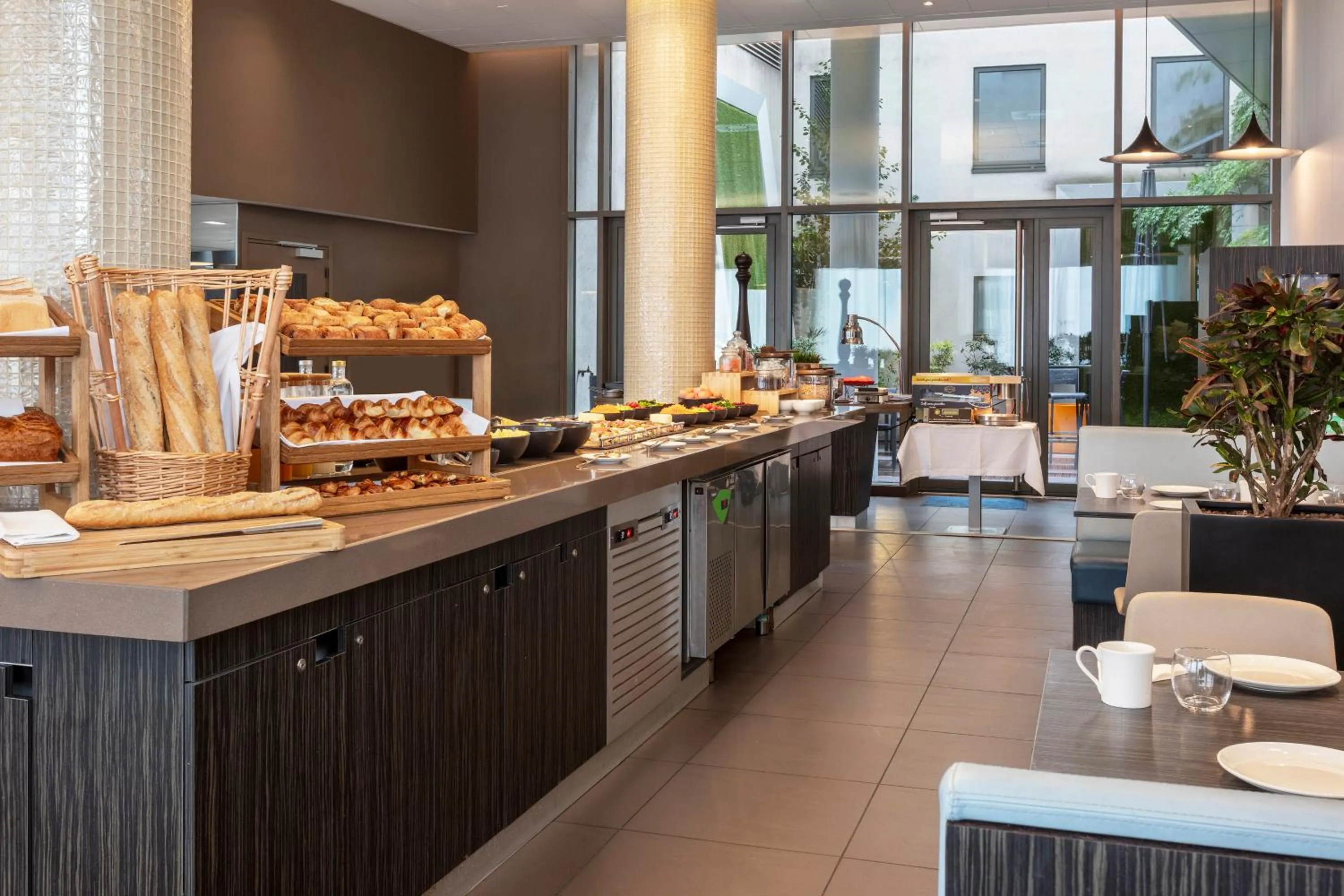 Breakfast in Novotel Paris Saint Denis Stade Basilique