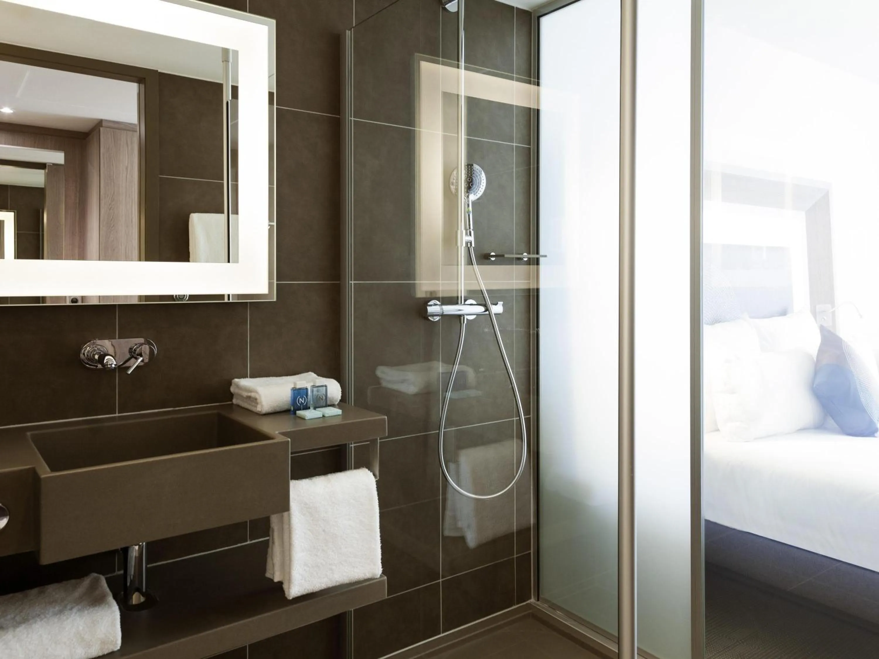 Bedroom in Novotel Paris Saint Denis Stade Basilique