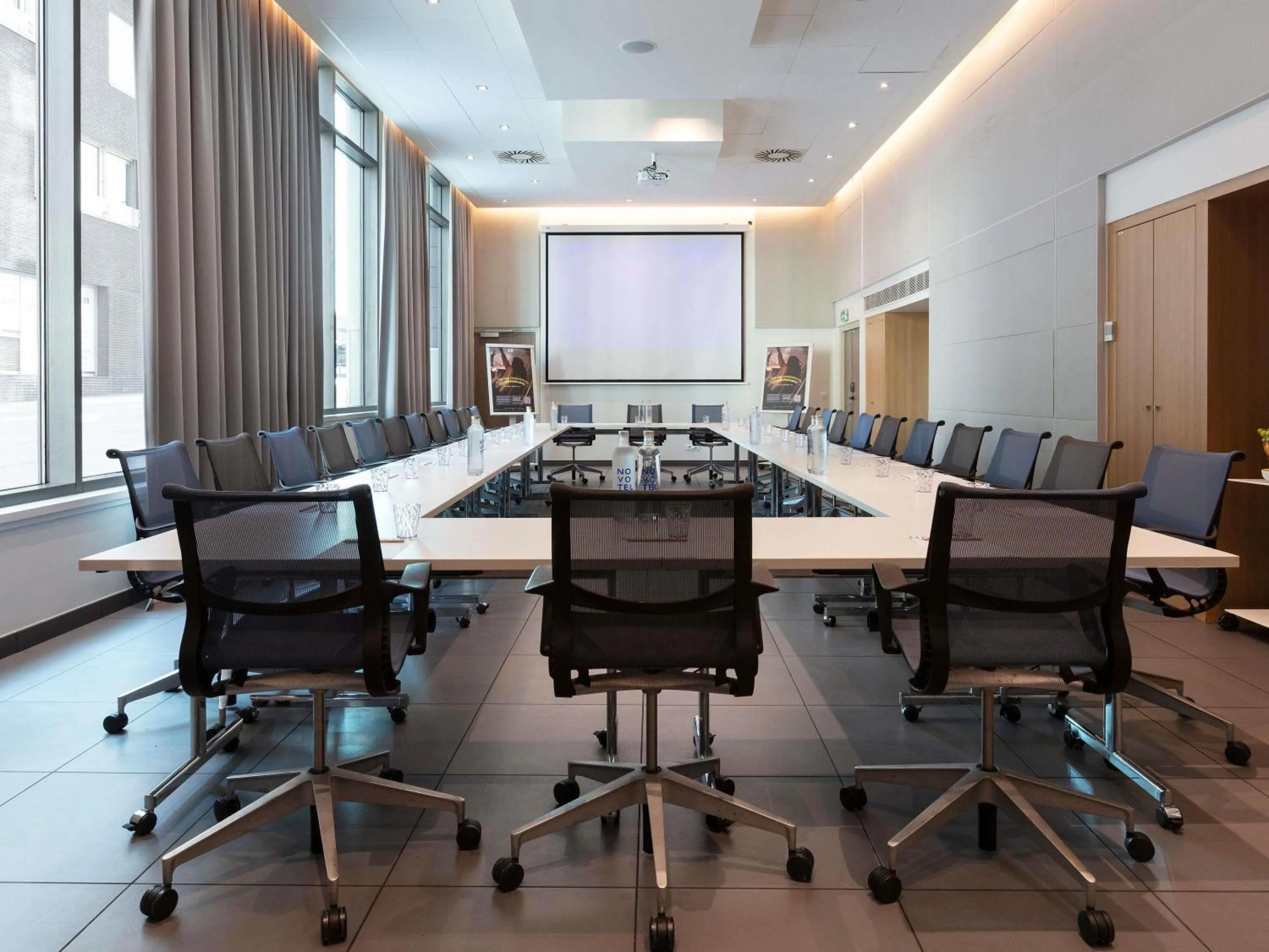 Meeting/conference room in Novotel Paris Stade Basilique