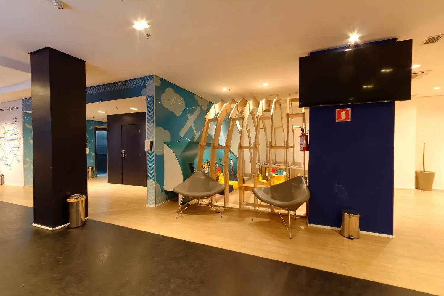 Lobby or reception in Golden Tower Express Anhembi by Fênix Hotéis Lobby or reception in Golden Tower Express Anhembi by Fênix Hotéis