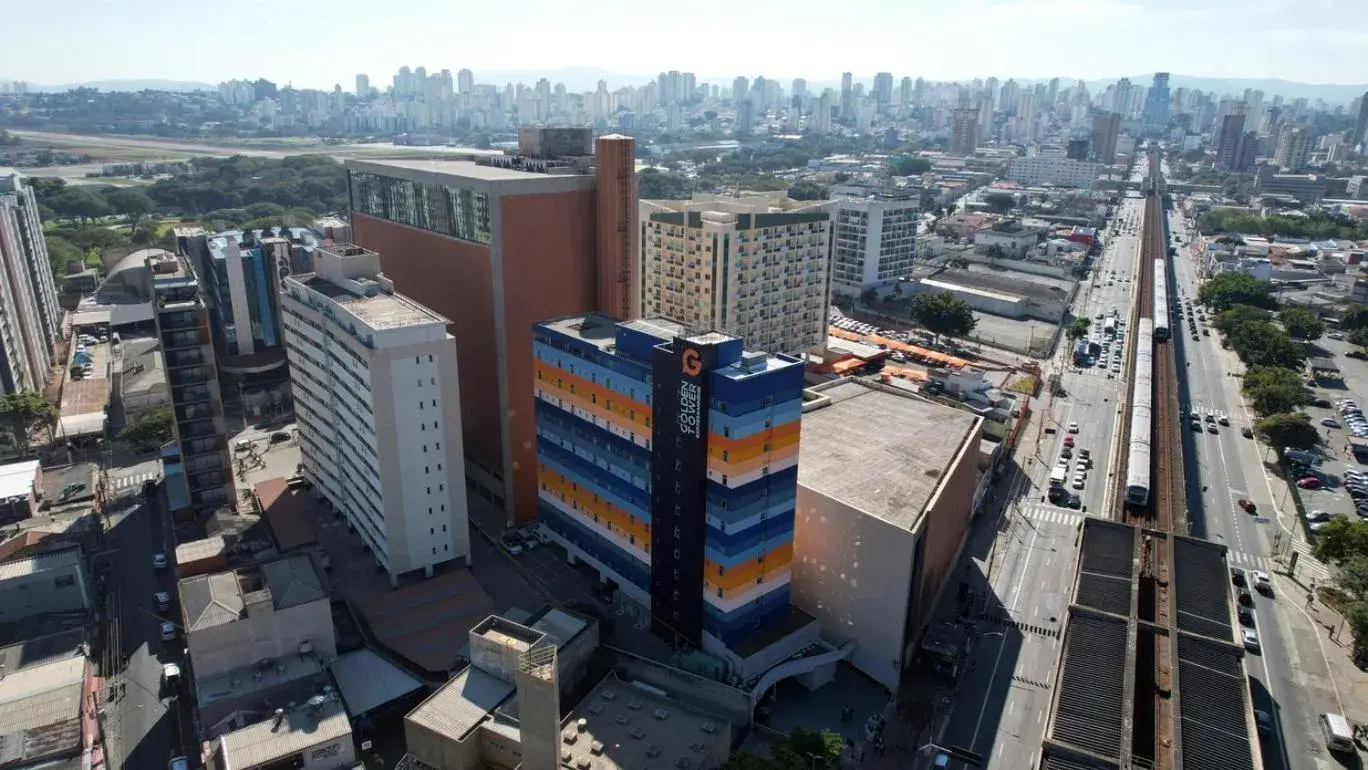 Property building in Golden Tower Express Anhembi by Fênix Hotéis Property building in Golden Tower Express Anhembi by Fênix Hotéis