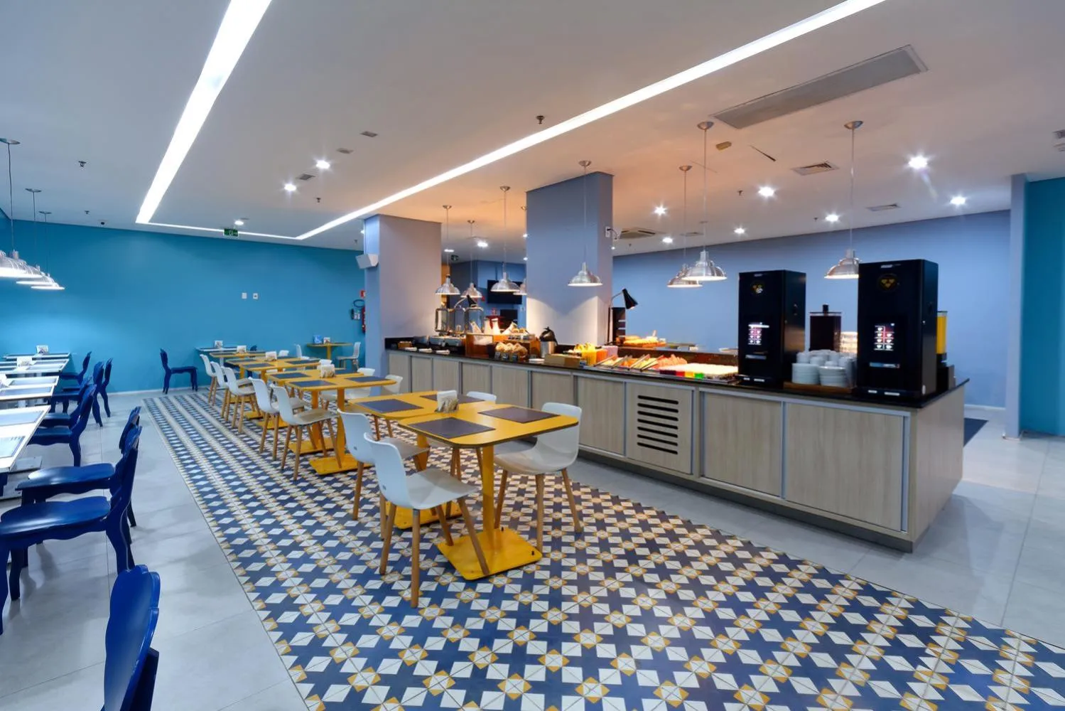 Breakfast in Golden Tower Express Anhembi by Fênix Hotéis