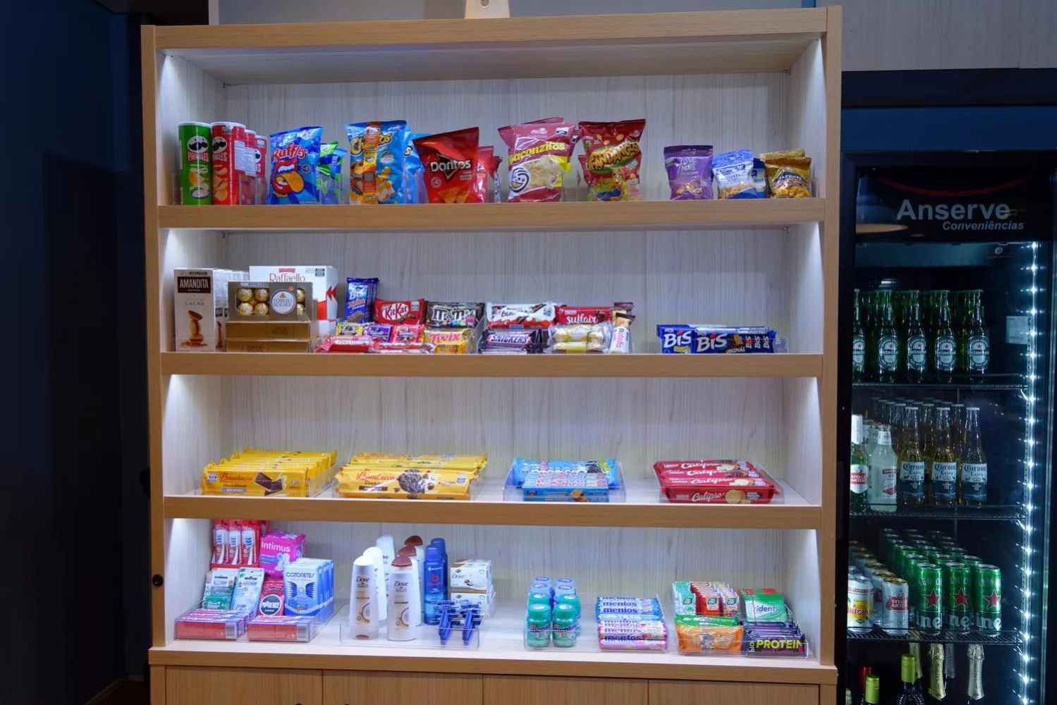 Supermarket/grocery shop in Golden Tower Express Anhembi by Fênix Hotéis