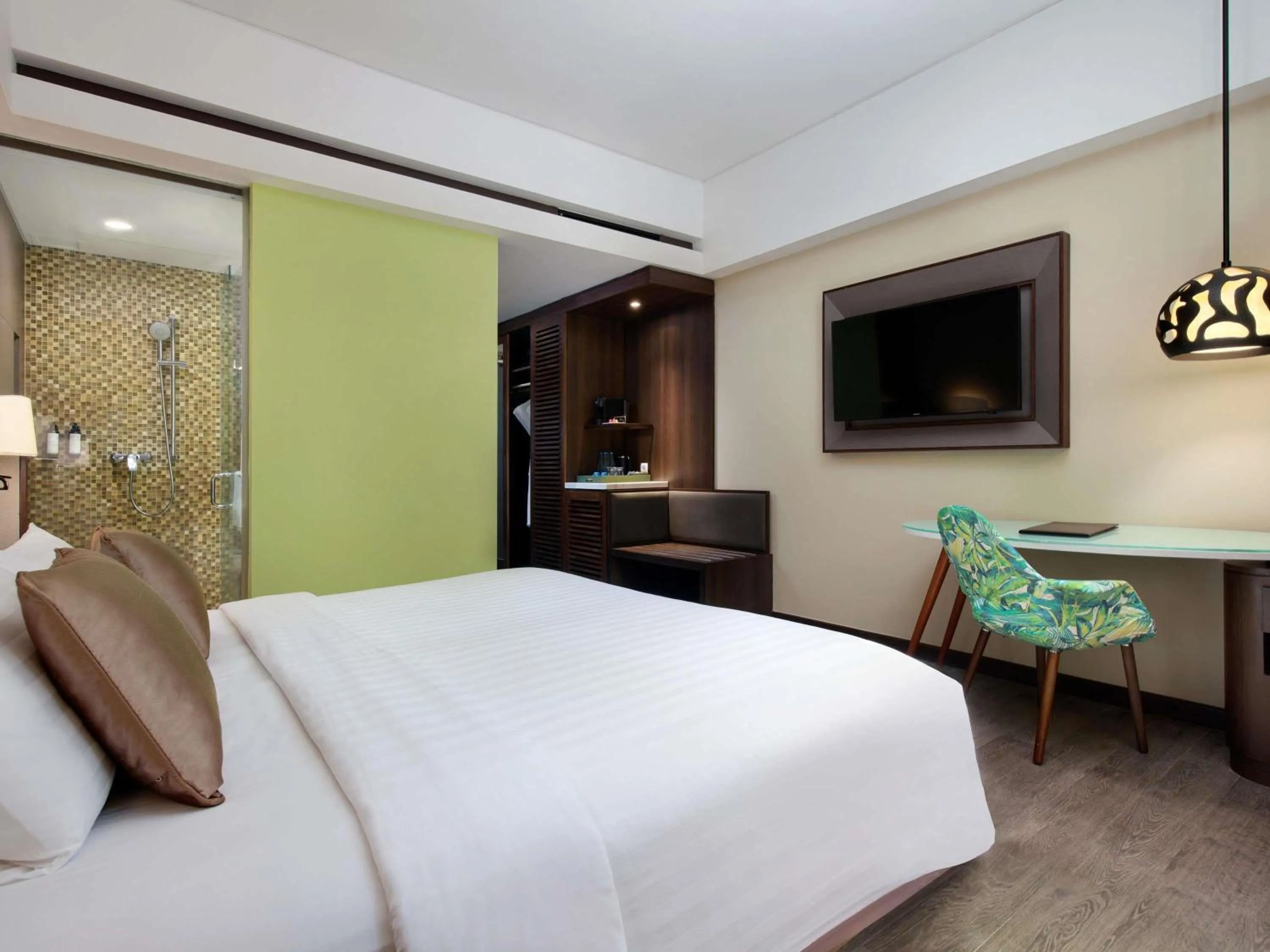 Bedroom, Bed in Mercure Bali Legian