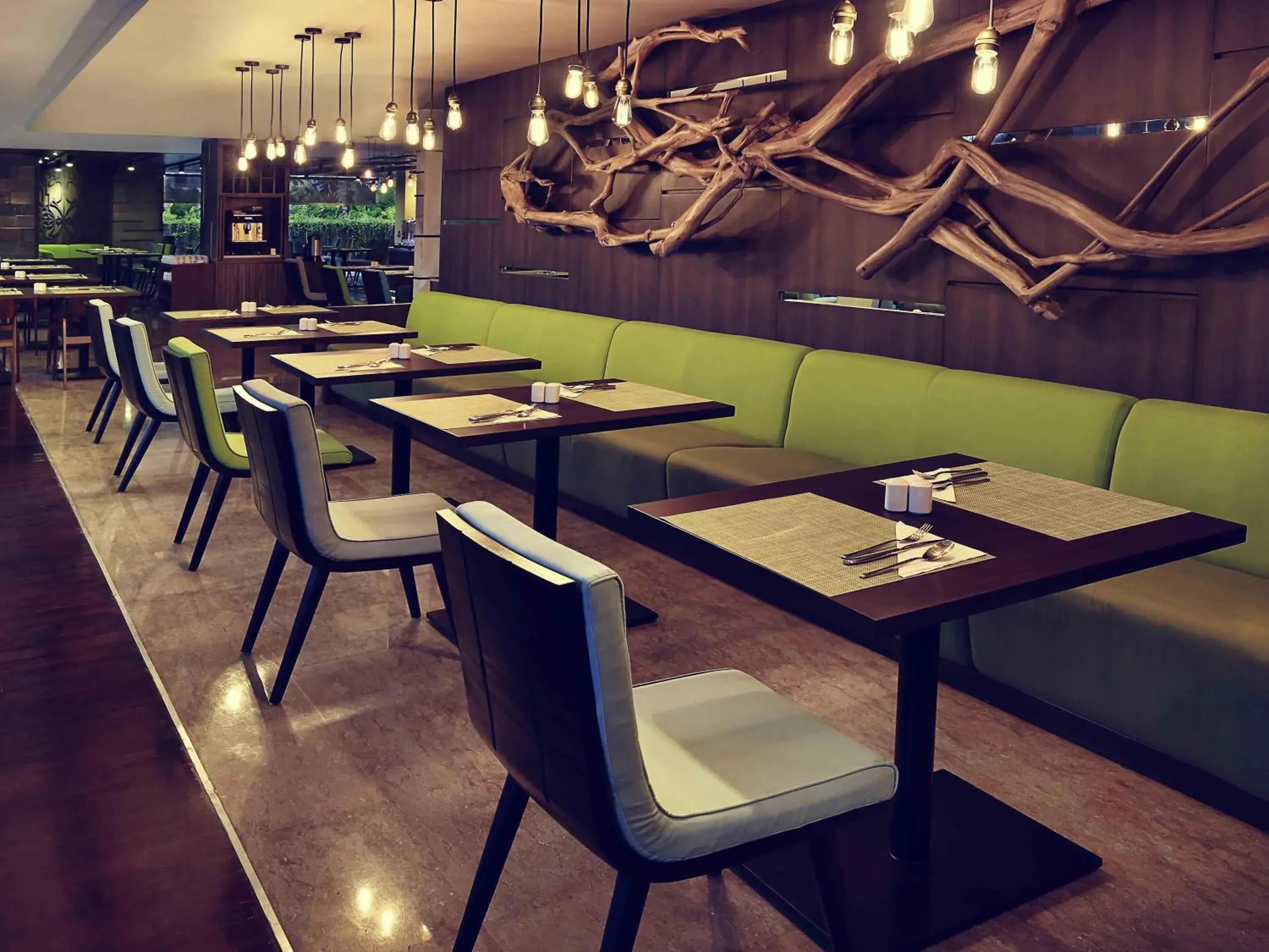 Restaurant/places to eat in Mercure Bali Legian Restaurant/places to eat in Mercure Bali Legian