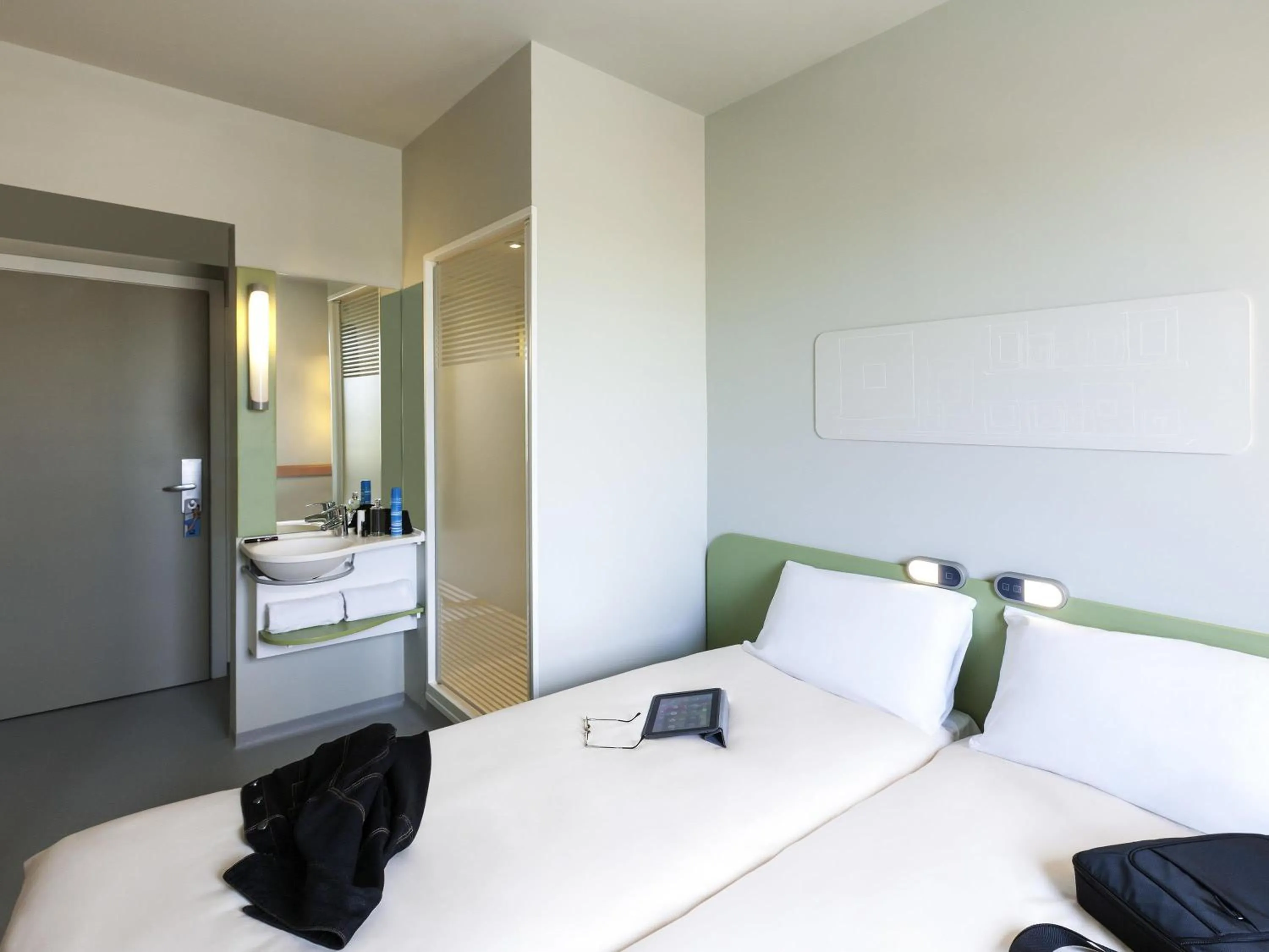 Bedroom, Bed in Ibis Budget Valencia Alcasser
