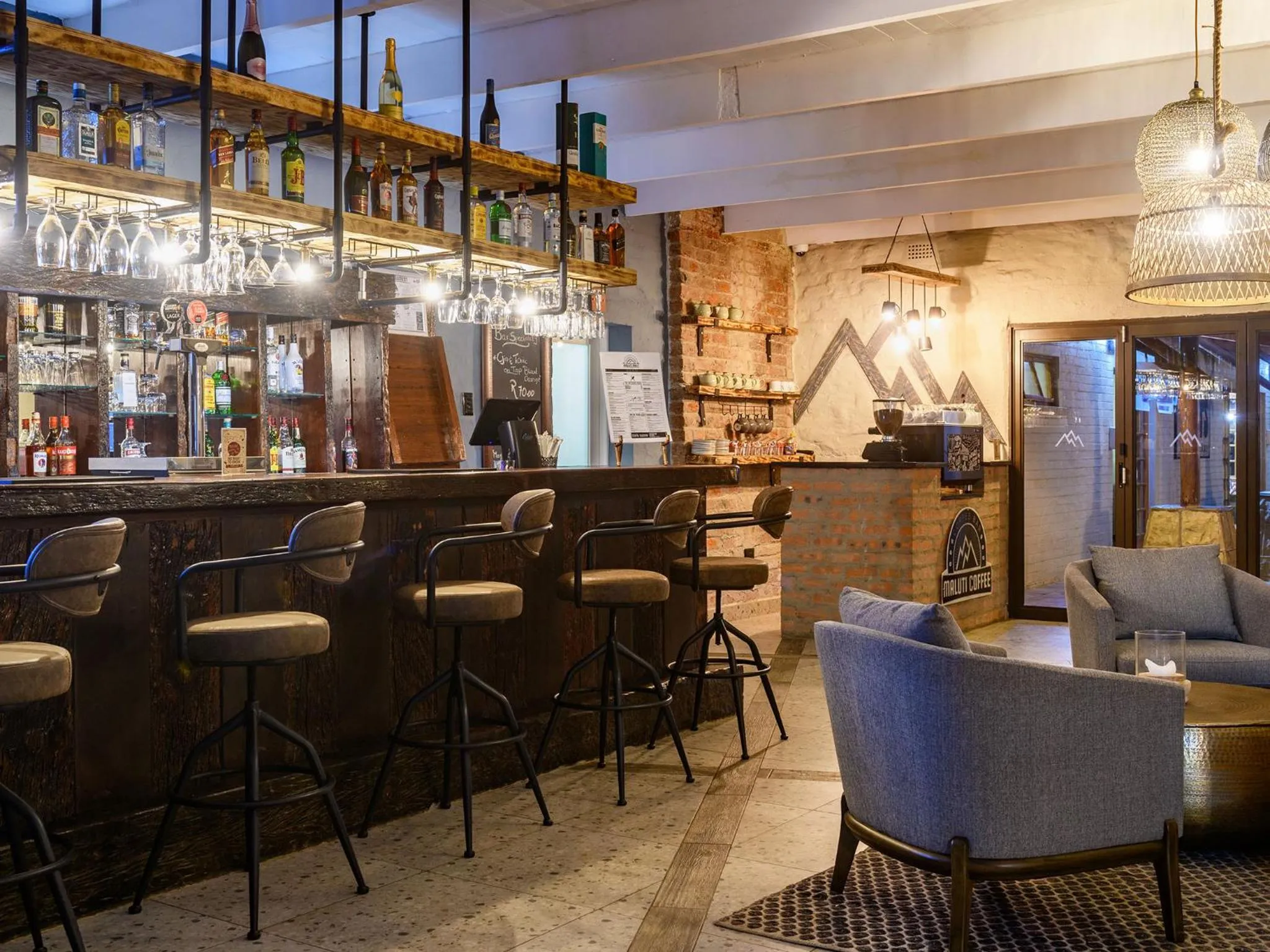 Lounge or bar in Kiara Lodge