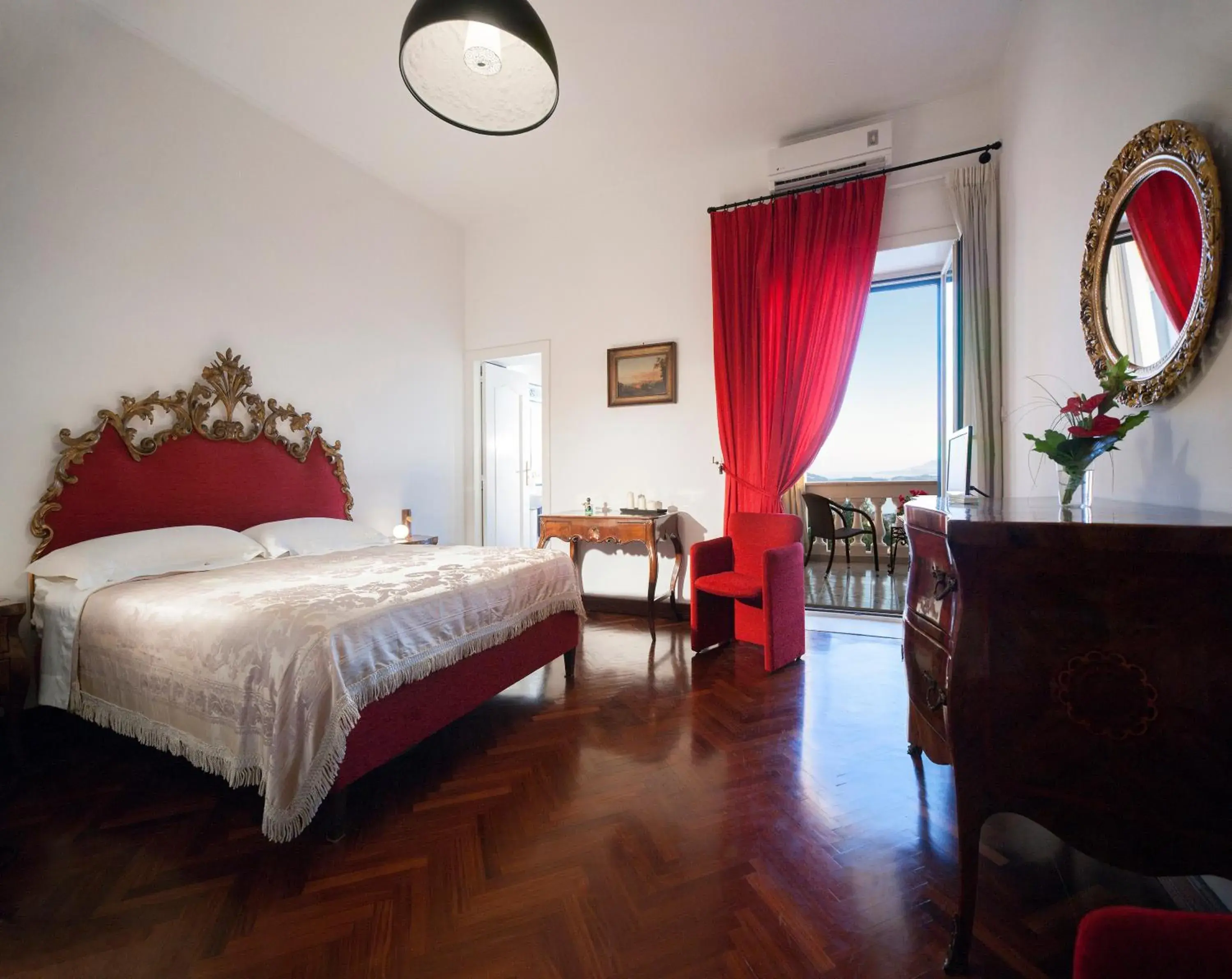 Deluxe Double Room with Balcony and Sea View in B&B Dumbolo Deluxe Double Room with Balcony and Sea View in B&B Dumbolo