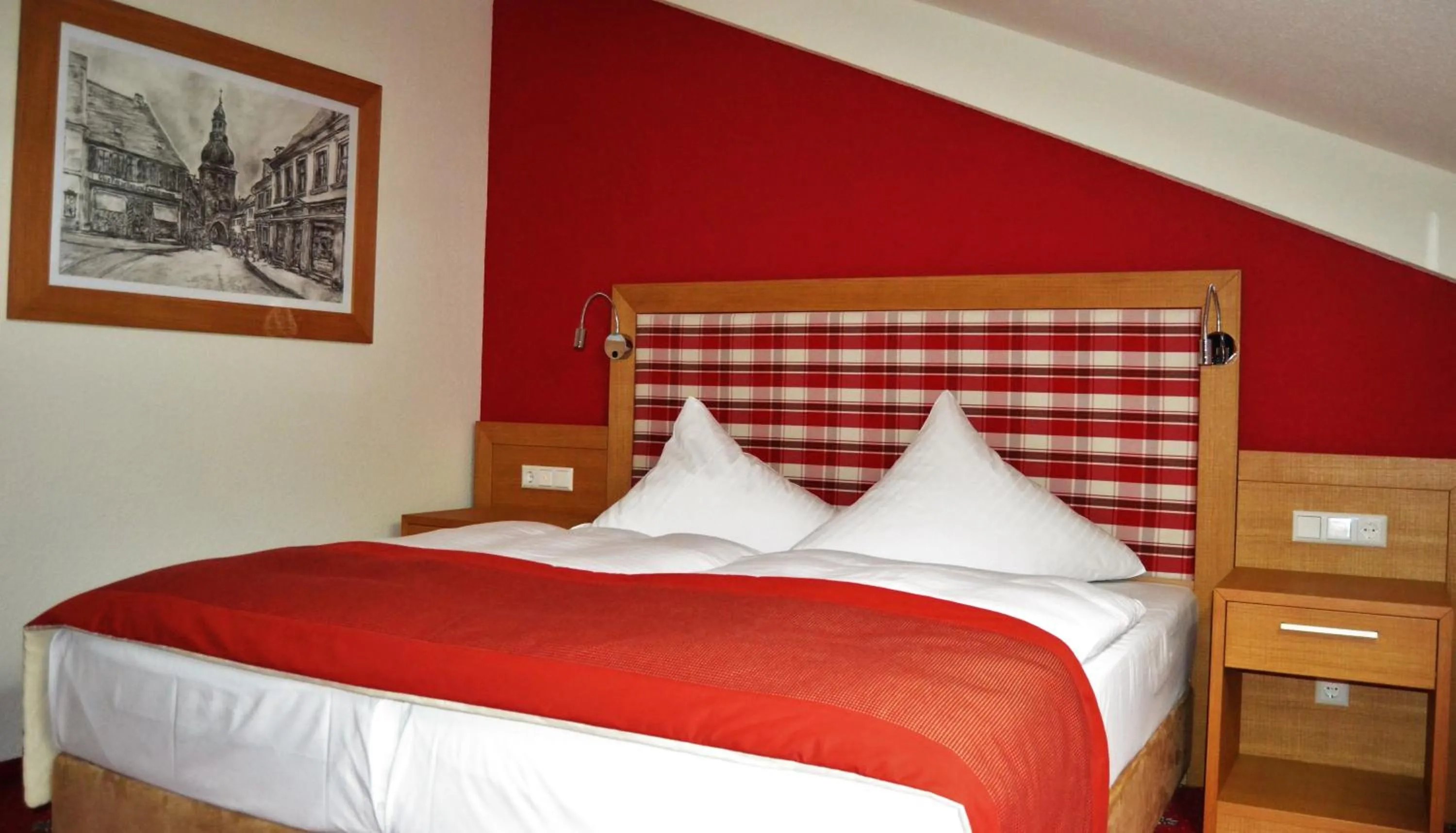 Photo of the whole room, Bed in Hotel & Restaurant Waldcafe Hettstedt