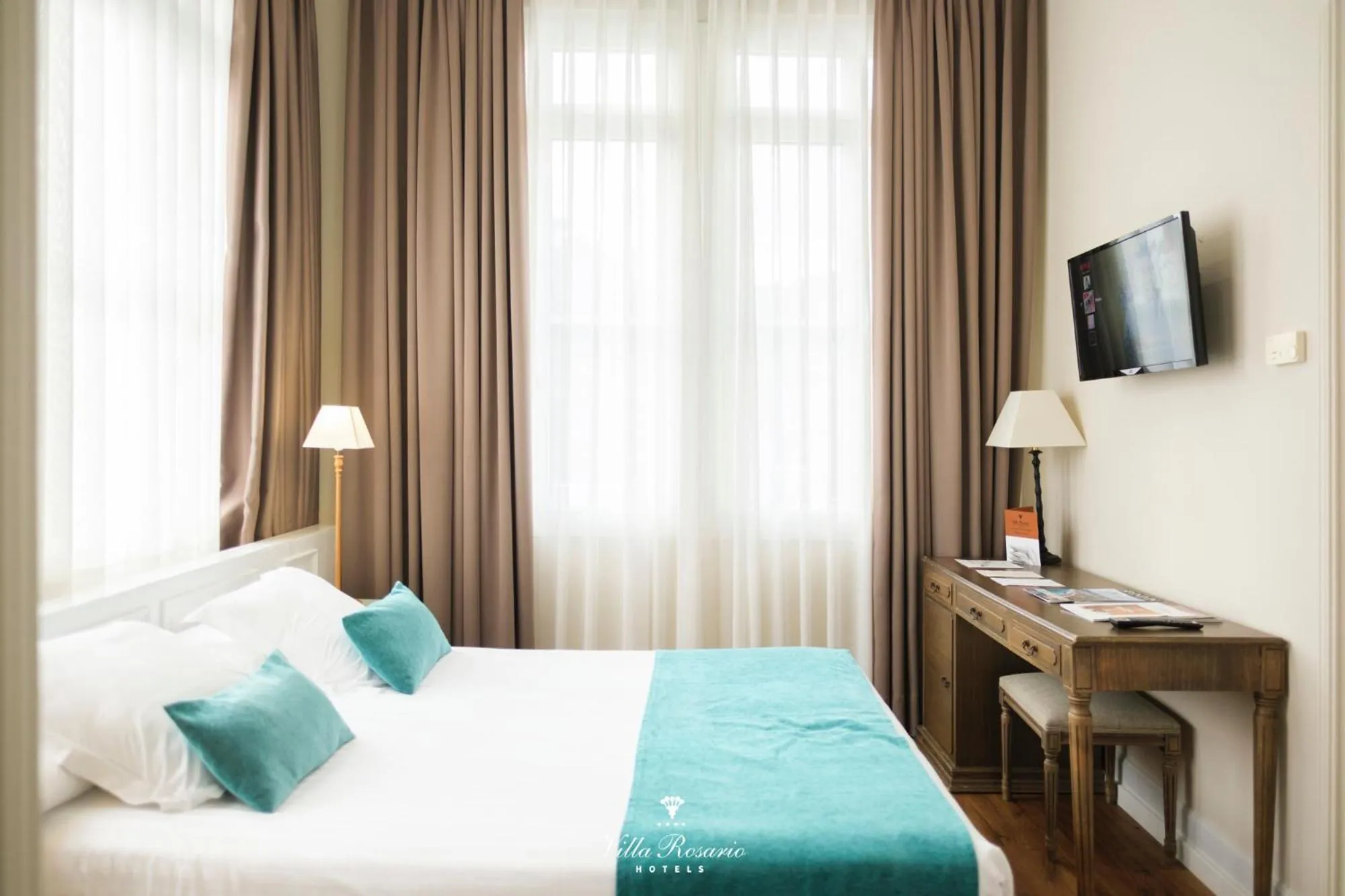 Bed in Hotel Villa Rosario, Palacete