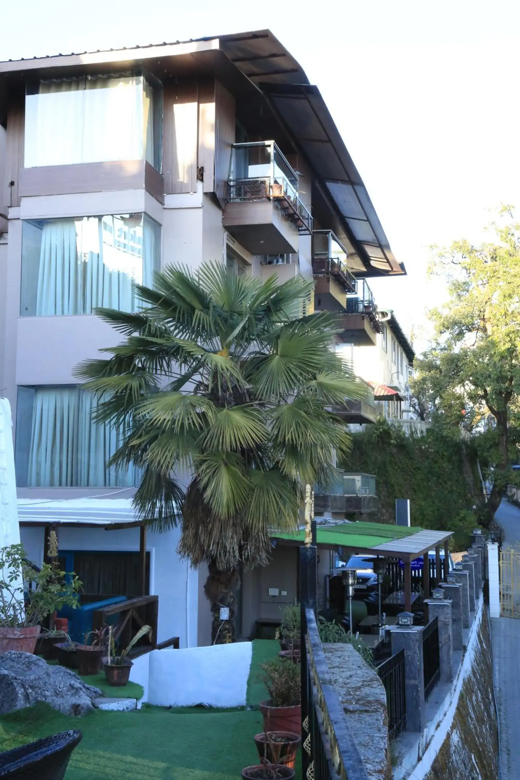 Property building in Comfort Inn Silver Arch Hotel, Mussoorie Property building in Comfort Inn Silver Arch Hotel, Mussoorie