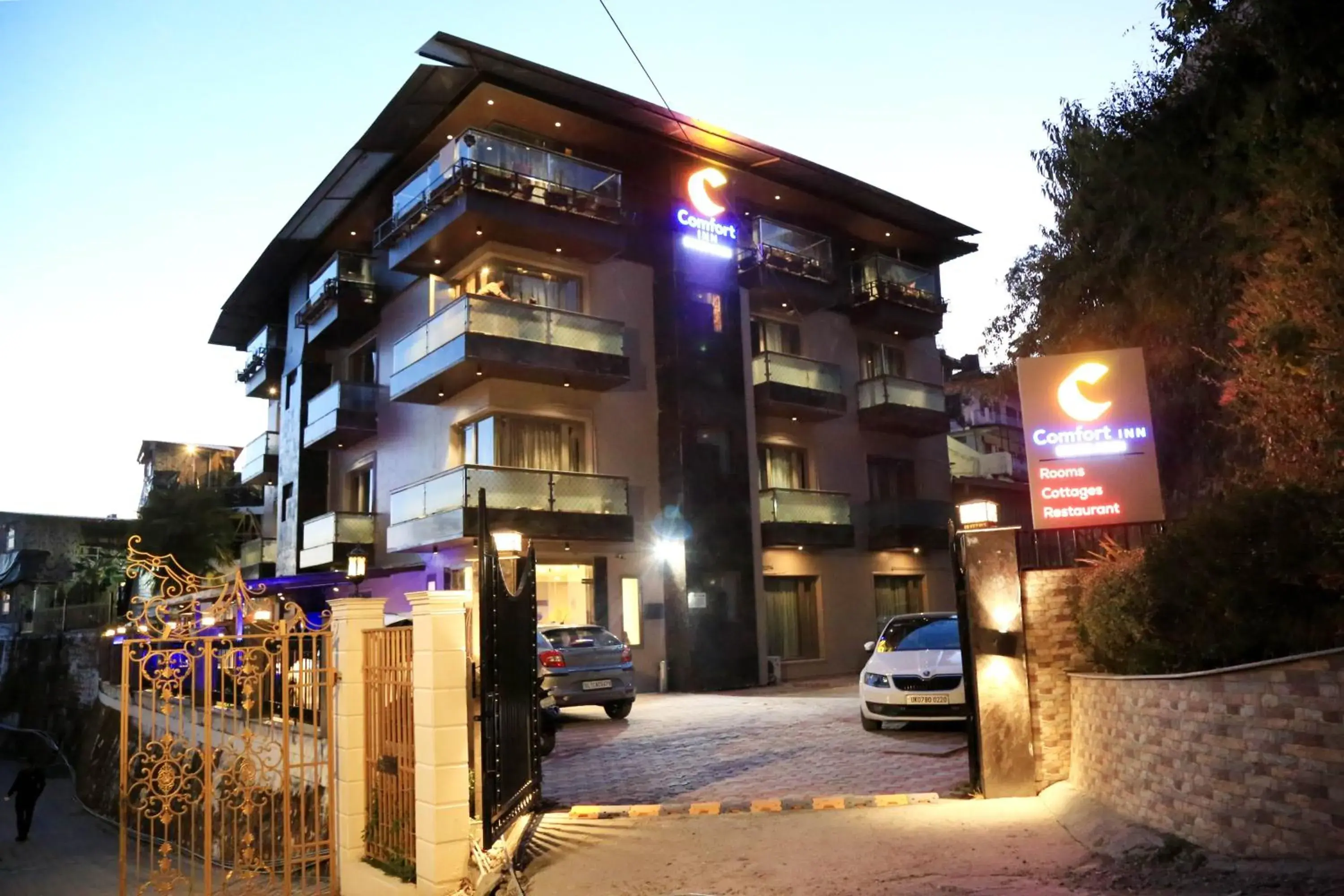 Property building in Comfort Inn Silver Arch Hotel, Mussoorie Property building in Comfort Inn Silver Arch Hotel, Mussoorie