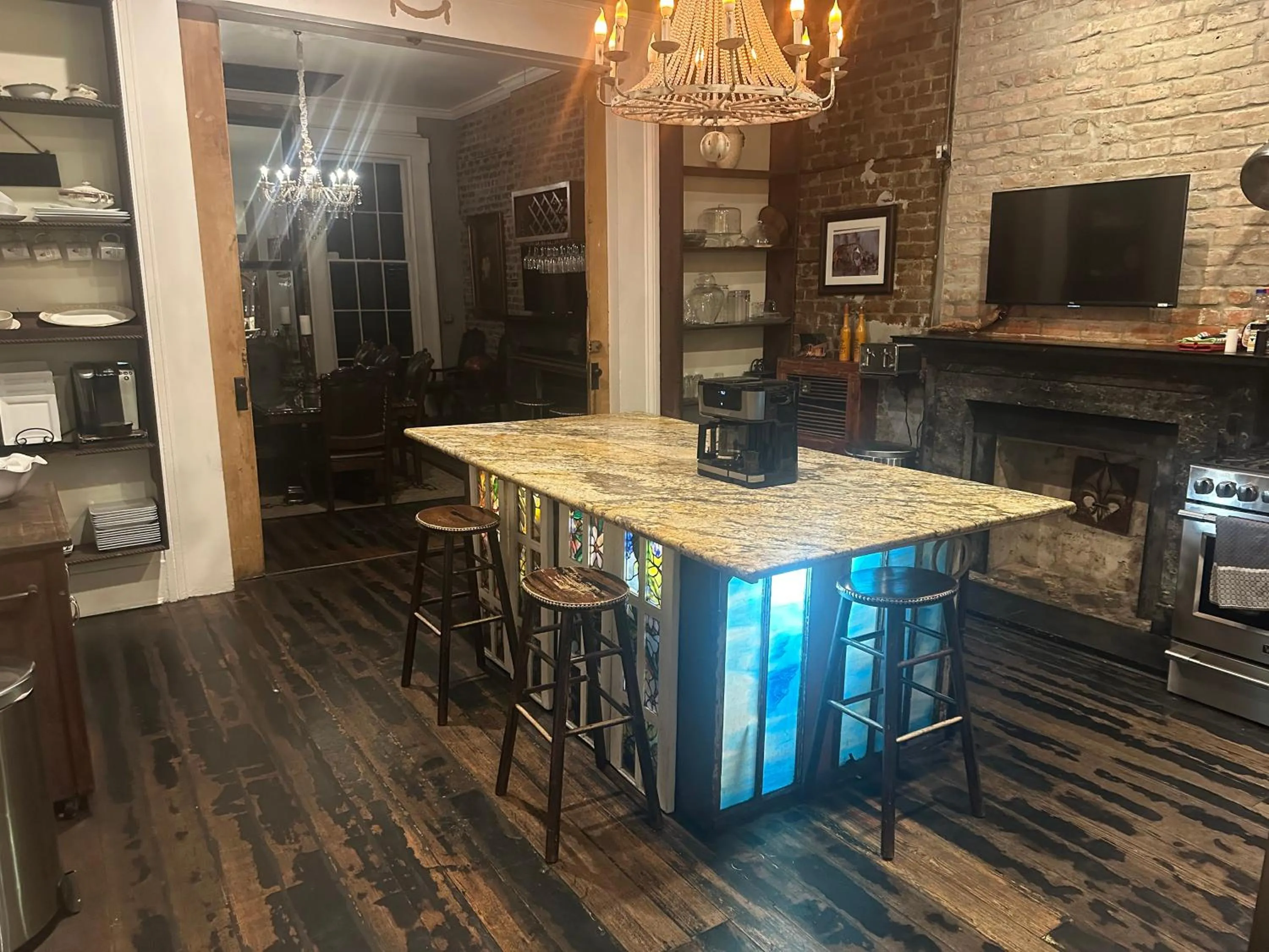 Fleur De Lis Mansion