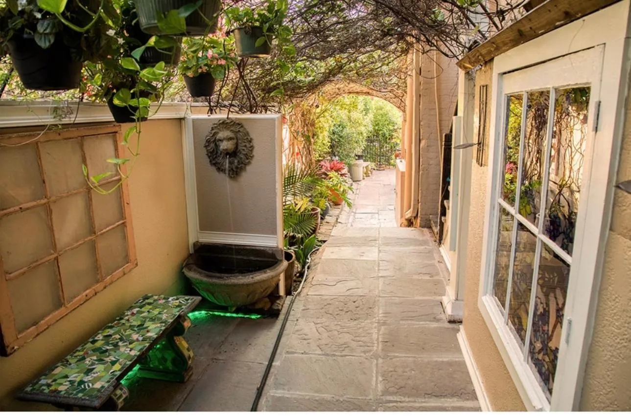 Fleur De Lis Mansion