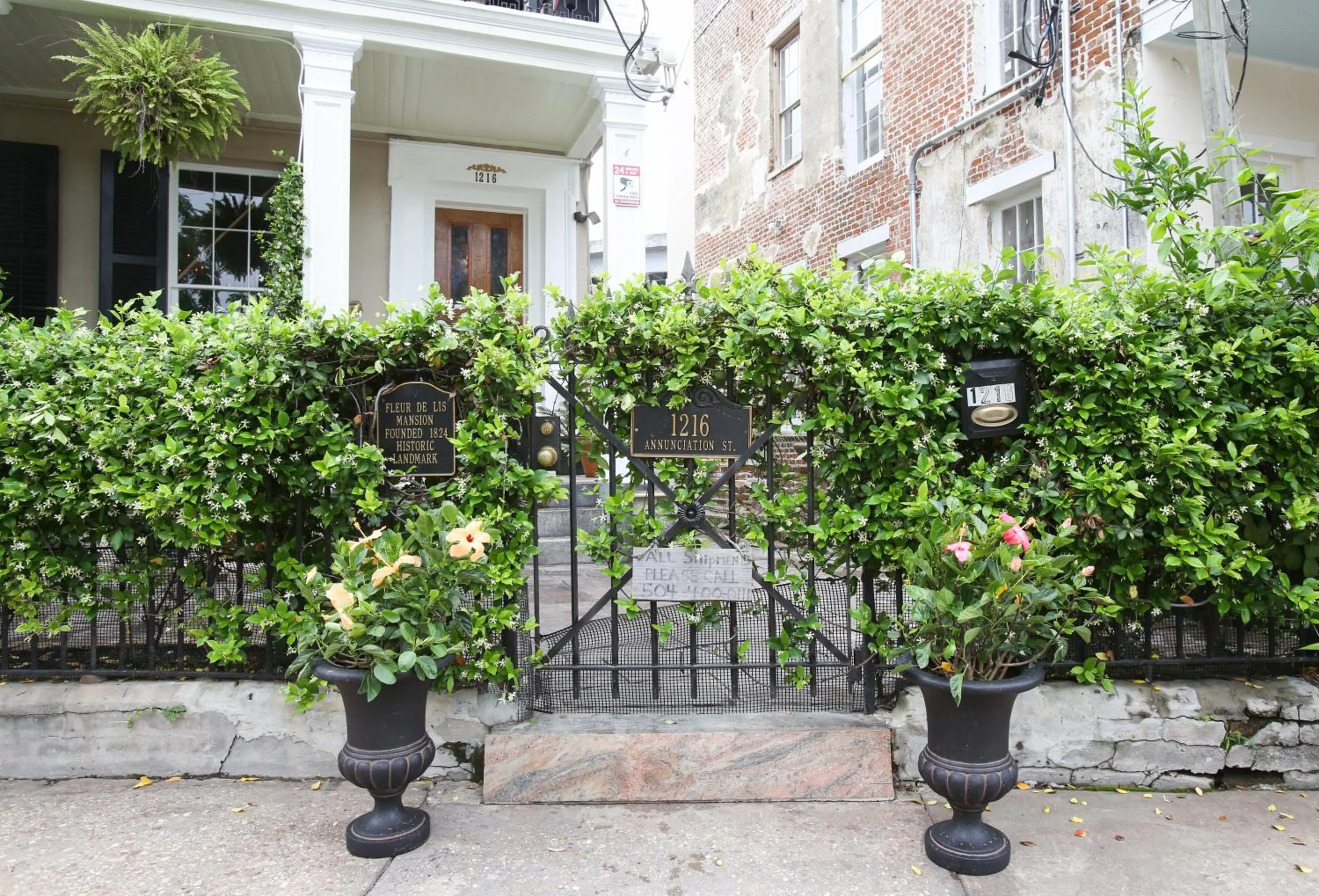 Facade/entrance in Fleur De Lis Mansion