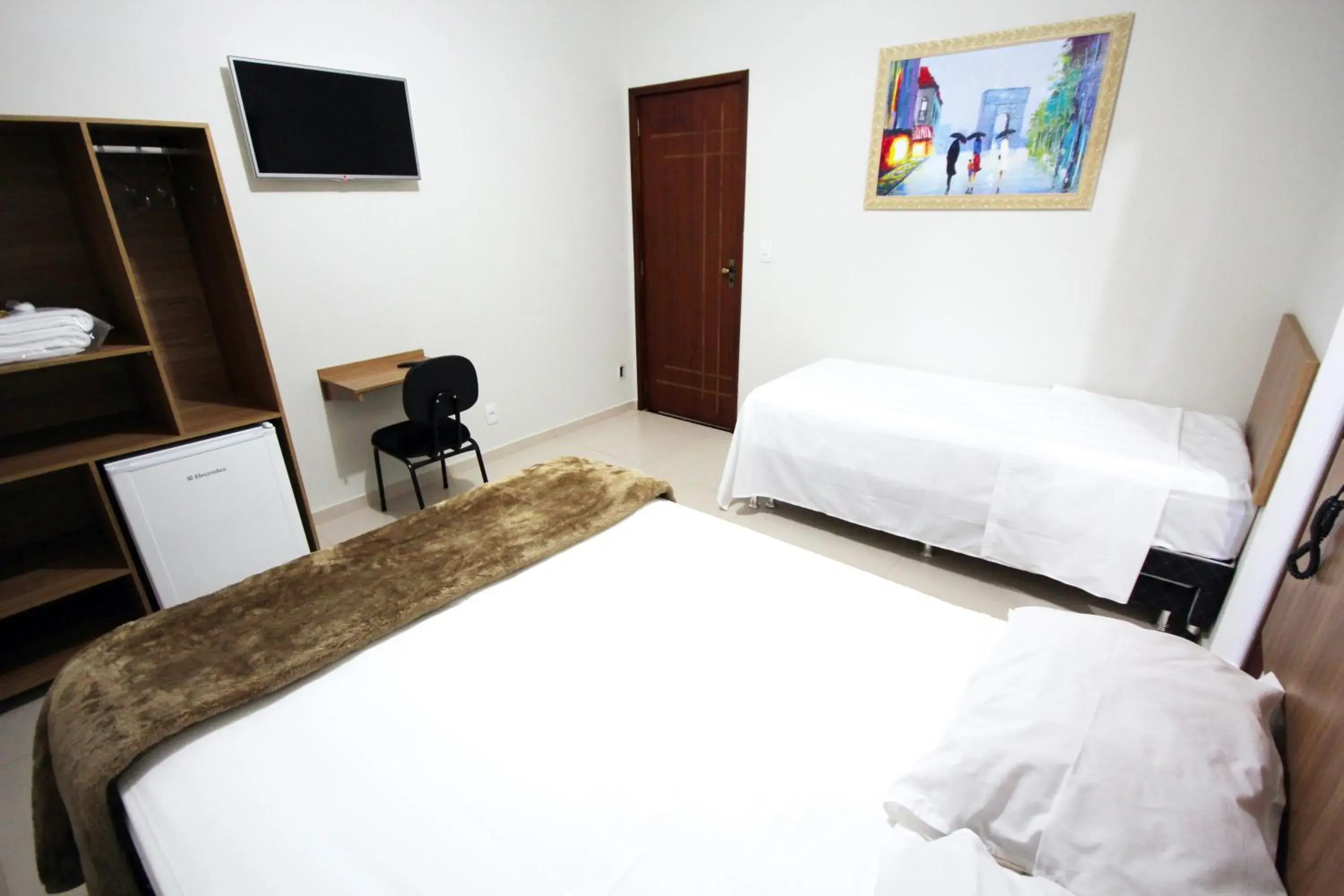 Triple Room - single occupancy in Pousada Esmeralda Olímpia Triple Room - single occupancy in Pousada Esmeralda Olímpia