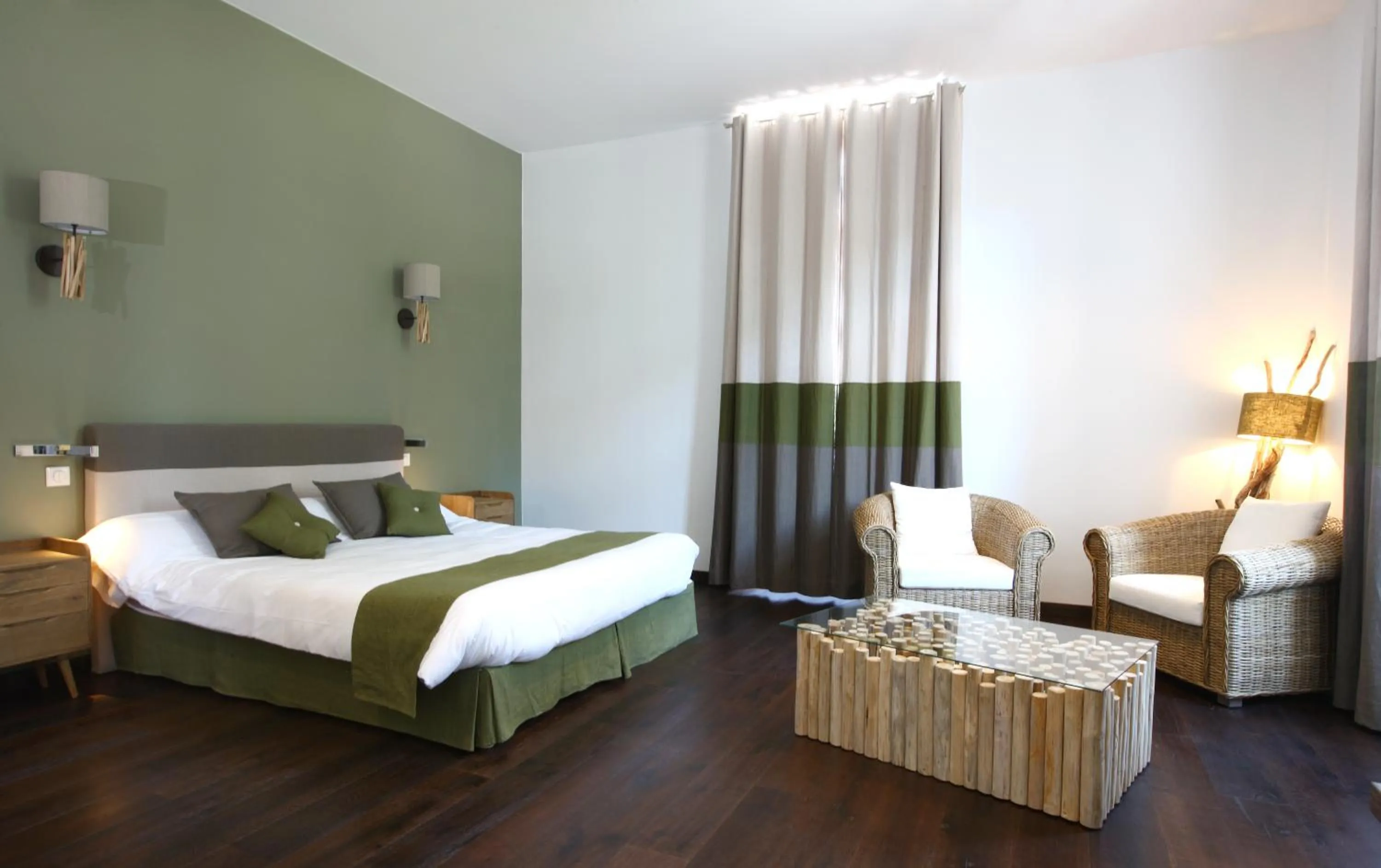 Suite with Garden View in Domaine de L'Esperon