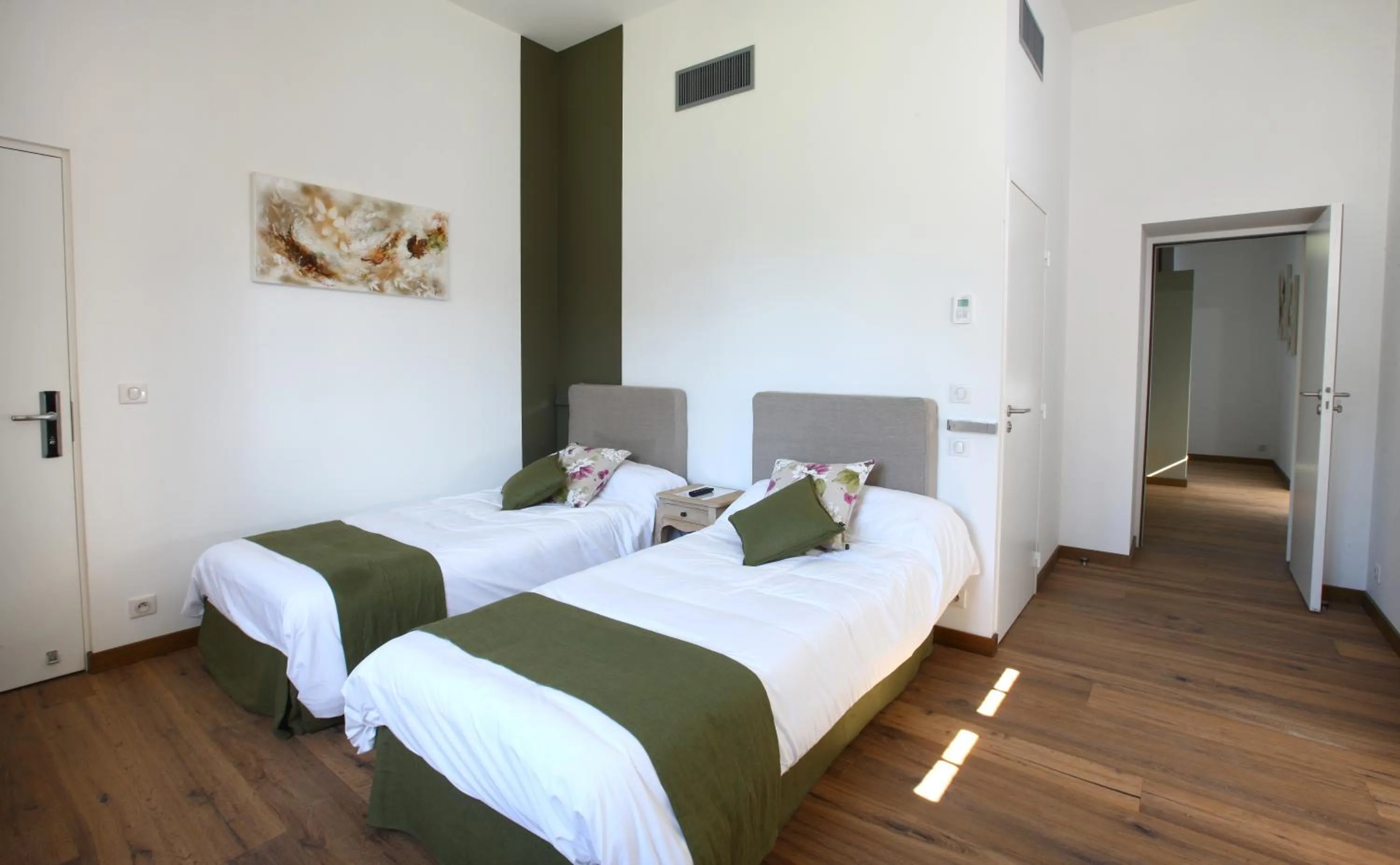 Twin Room in Domaine de L'Esperon