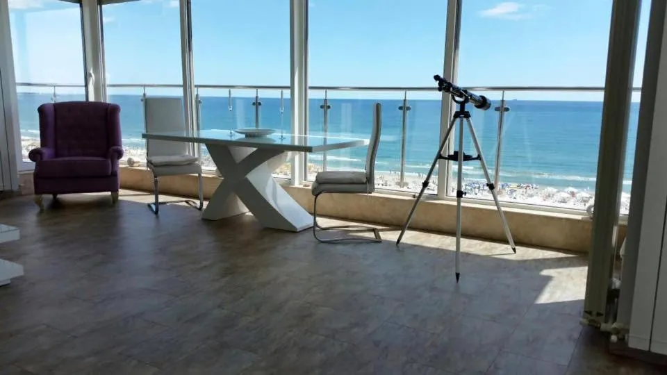 Sea View Penthouse Mamaia