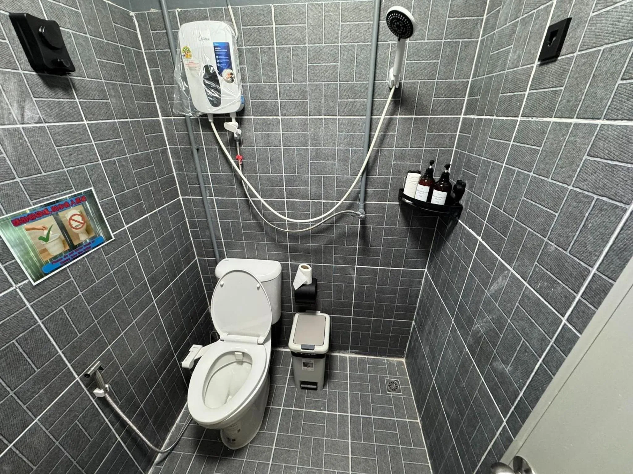 Shower in Moochi Relax L'Assommior