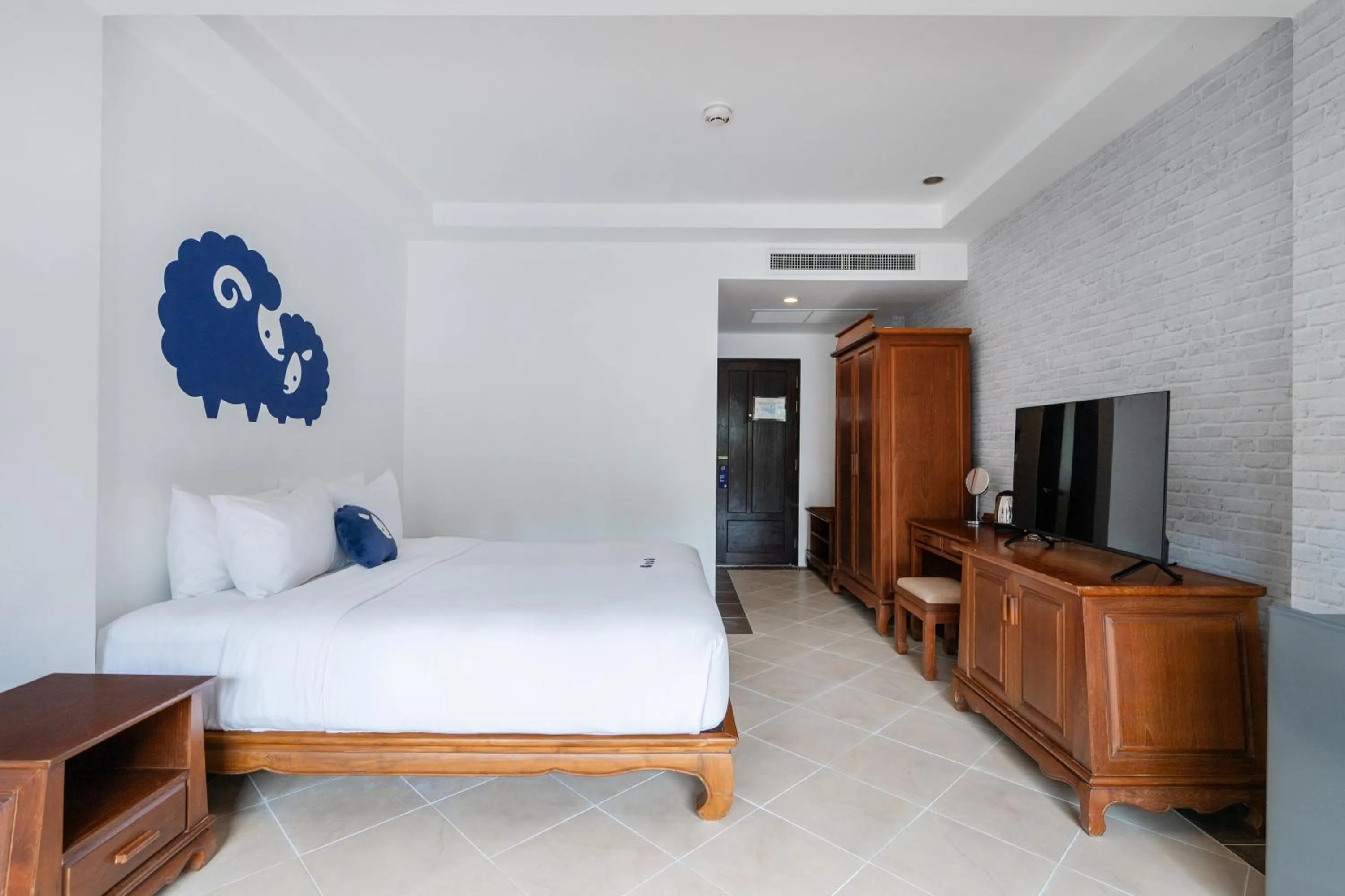 TV and multimedia, Bed in Kokotel Khao Lak Montana