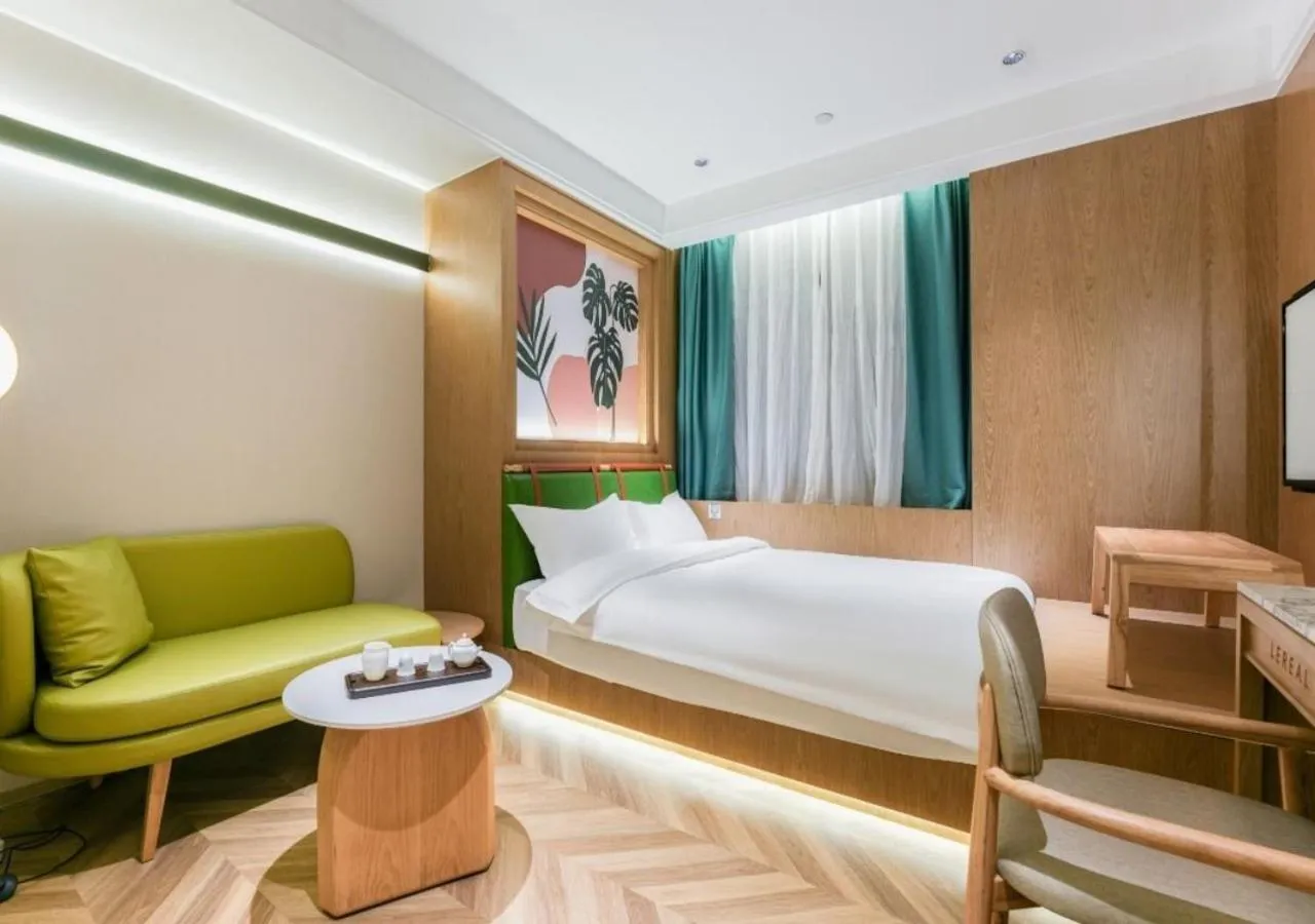 Bed in Xiamen Airport SM City Plaza Yunrui Hotel