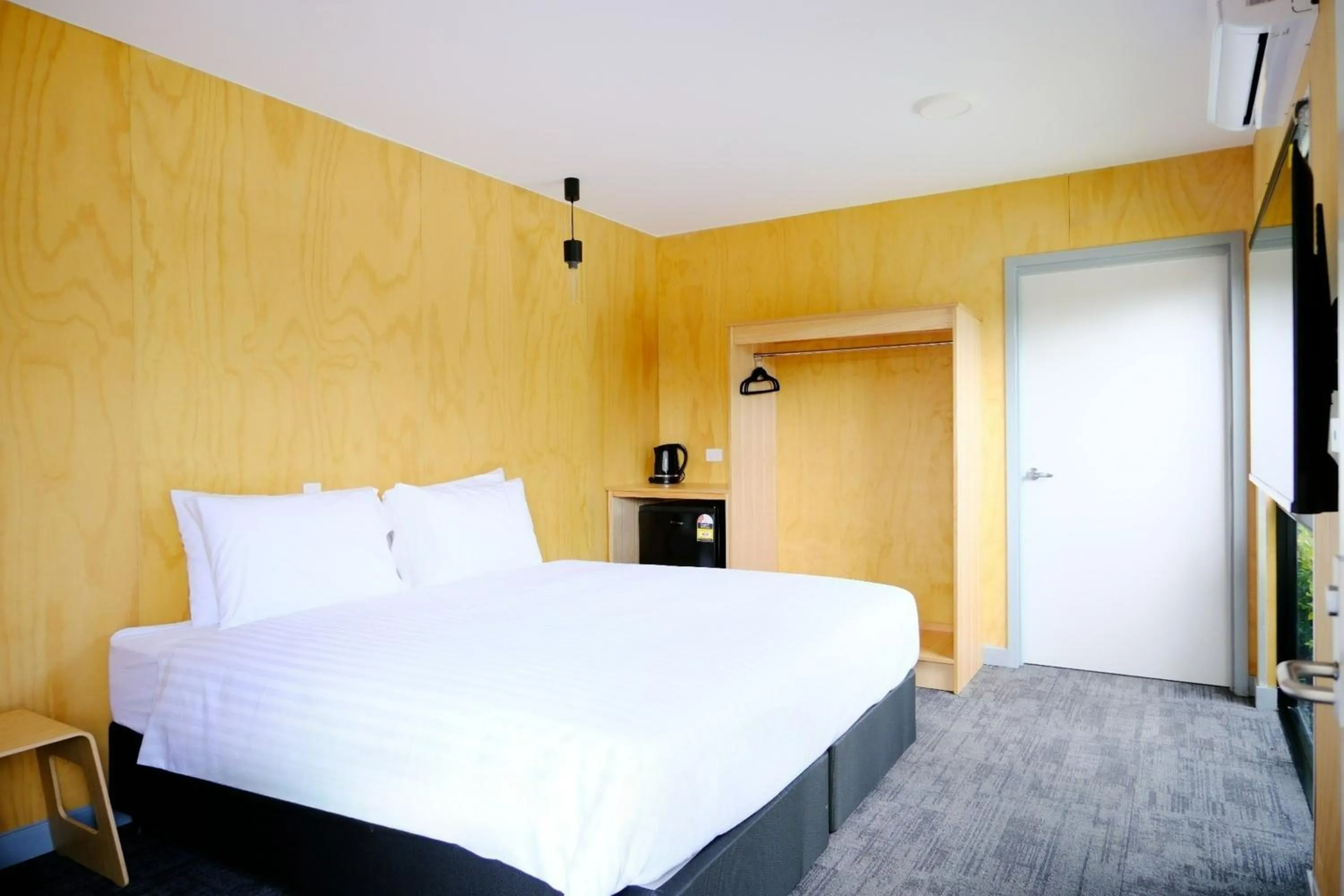 Bed in Gallery Hotel Manjimup