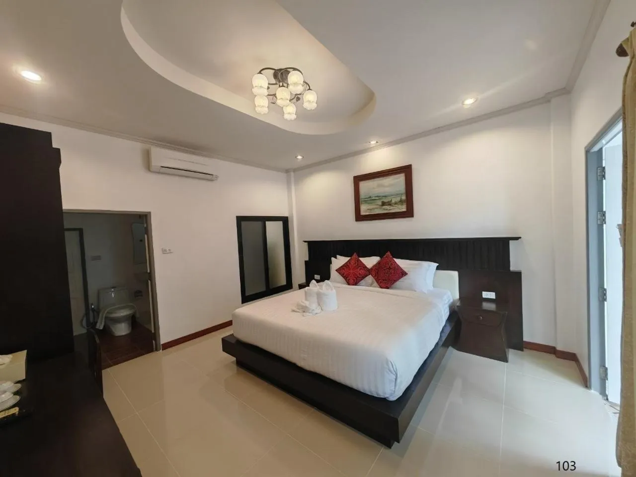 Photo of the whole room, Bed in Kenikar Raintree Residence Hotel