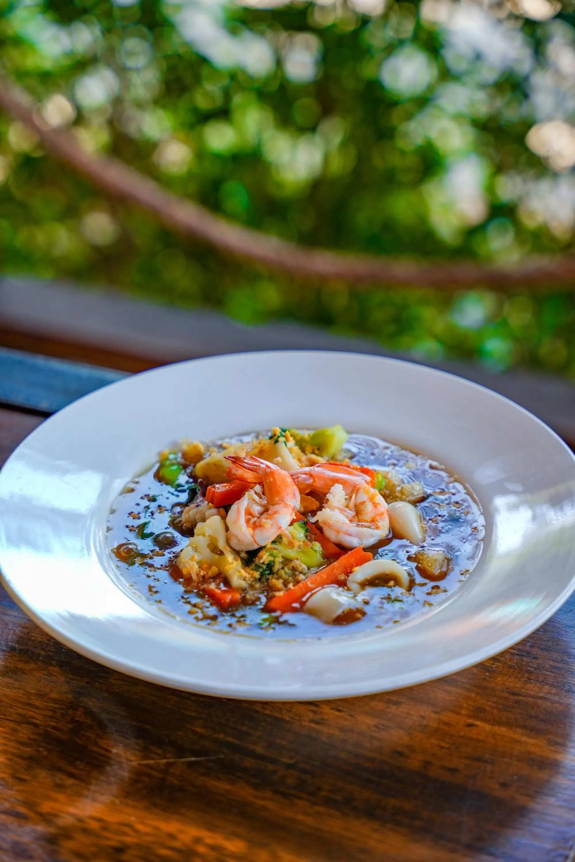 Restaurant/places to eat in Kenikar Raintree Residence Hotel