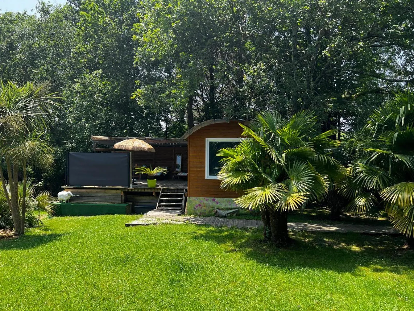 Natural landscape in MAROSENIA TTIKI - Cabanes et Spa