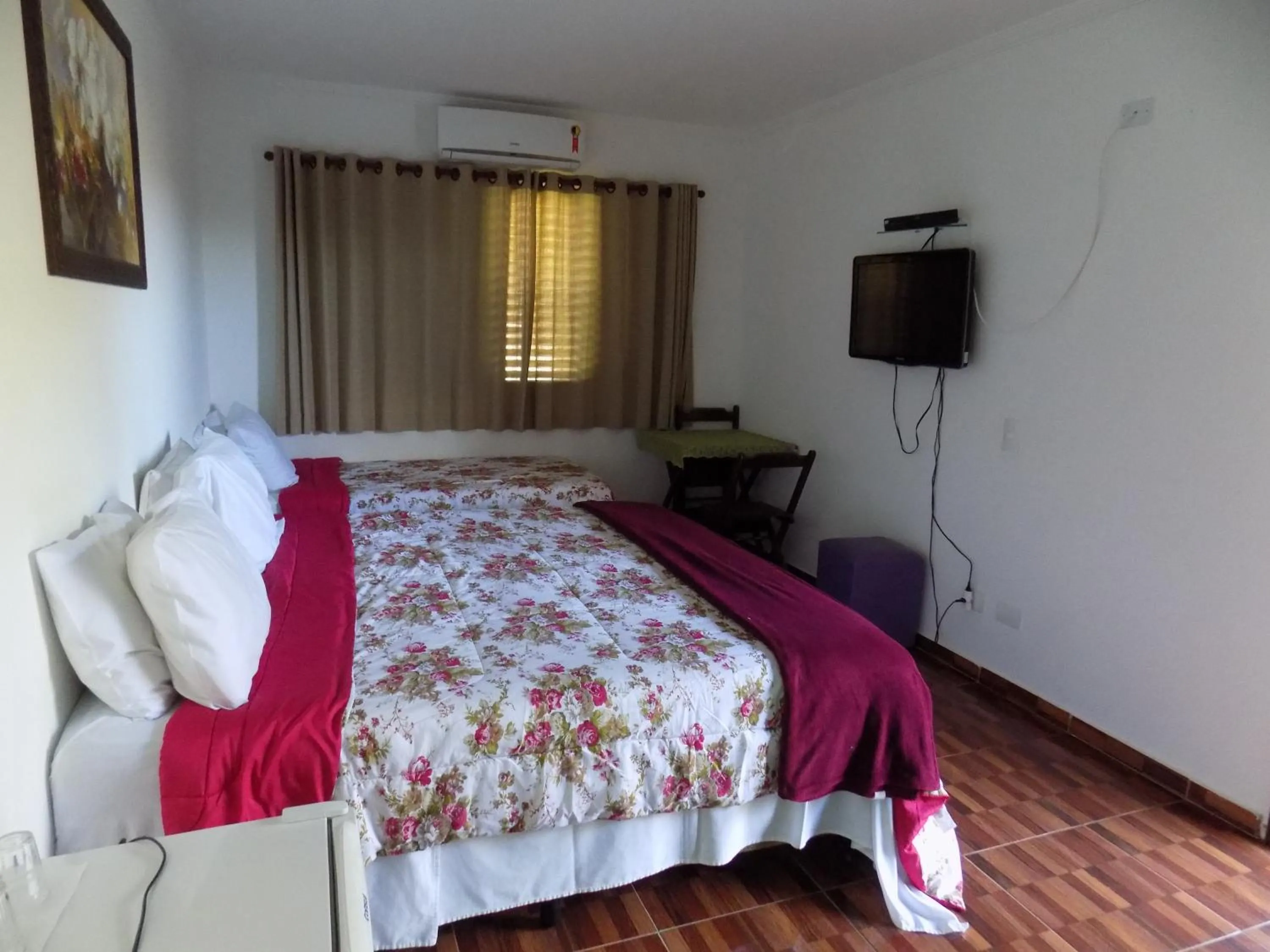 Photo of the whole room, Bed in Pousada Rural Paraíso