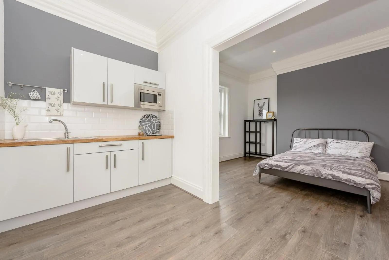 Kitchen or kitchenette, Bed in No 27 Liverpool