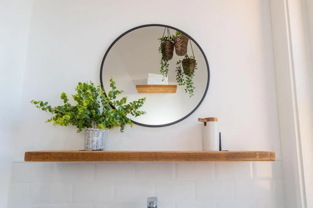 Bathroom in No 27 Liverpool