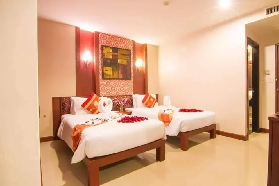 Bed in Patong Hemingways Hotel Bed in Patong Hemingways Hotel