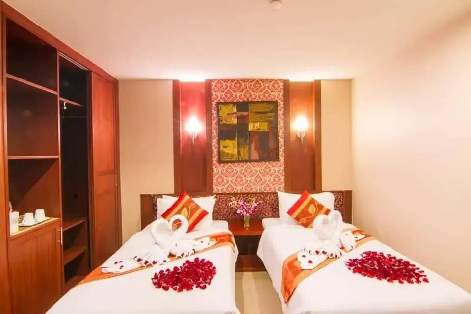 Bed in Patong Hemingways Hotel Bed in Patong Hemingways Hotel