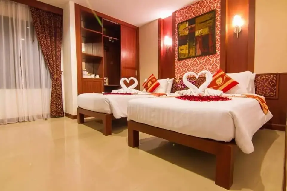 Bed in Patong Hemingways Hotel Bed in Patong Hemingways Hotel