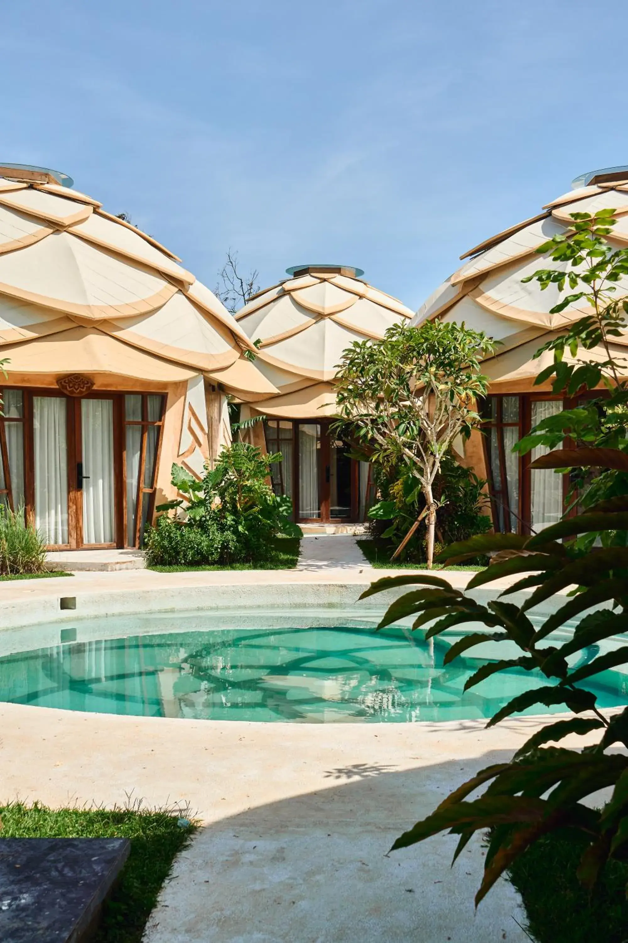 King Suite with Pool View in Nuanu Suites & Accommodations King Suite with Pool View in Nuanu Suites & Accommodations