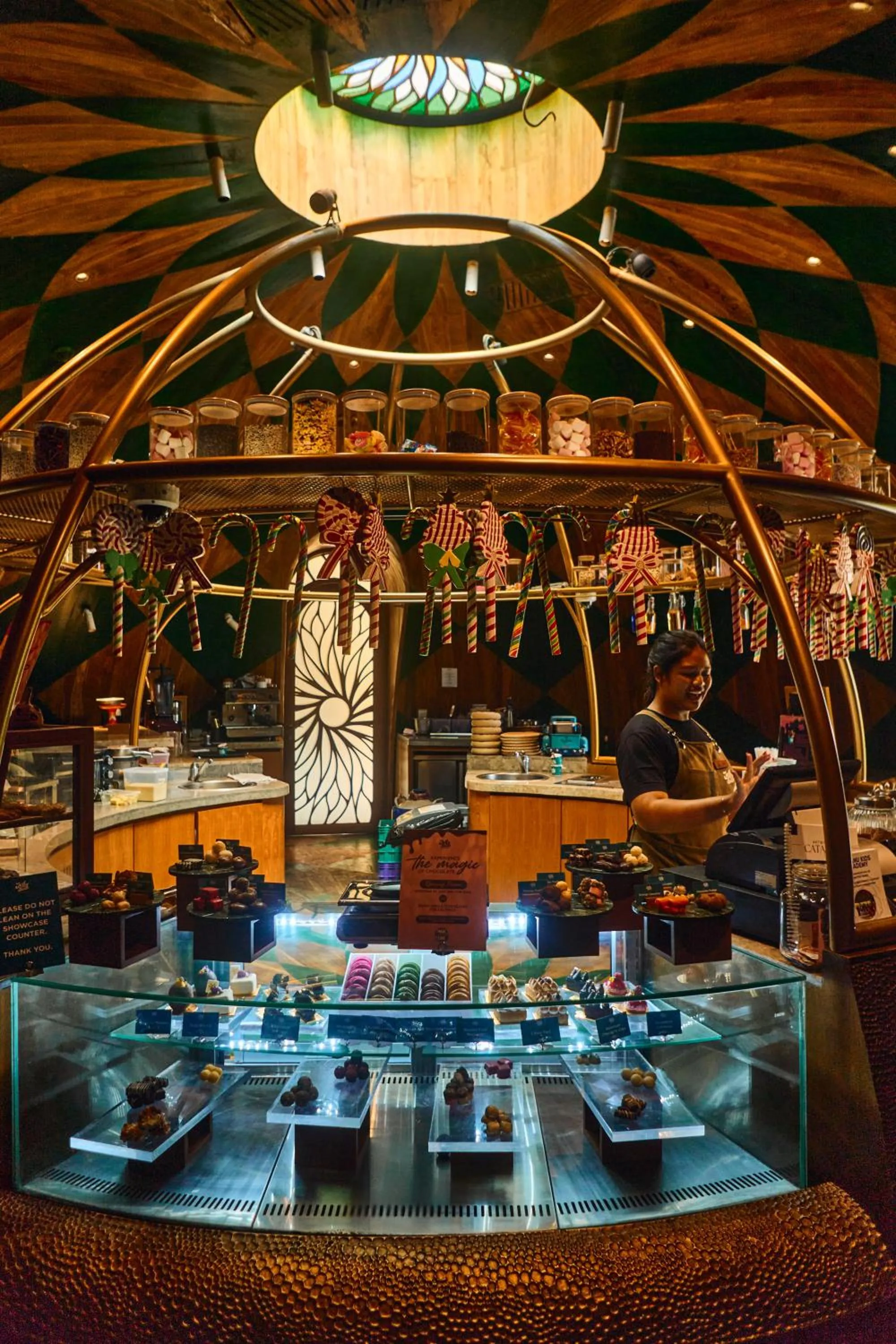 Restaurant/places to eat in Nuanu Suites & Accommodations