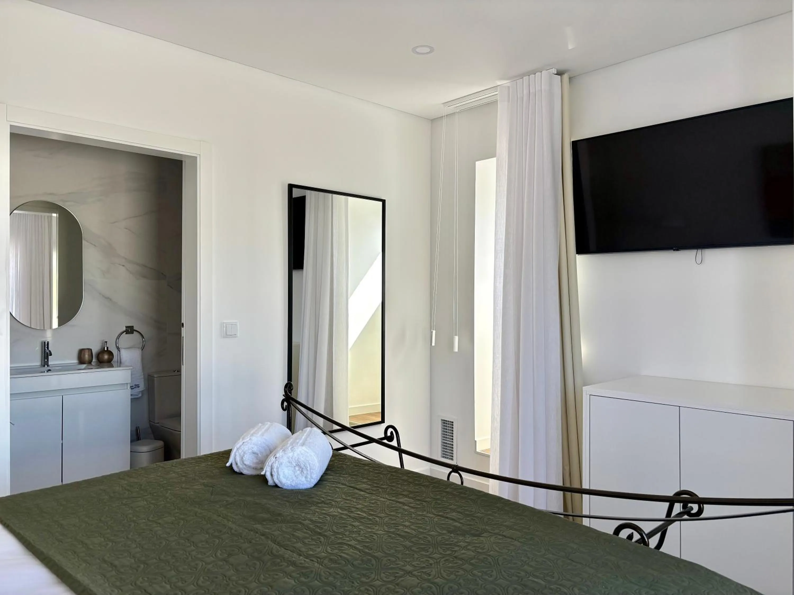 Bed in Azores Homes Resort & Spa