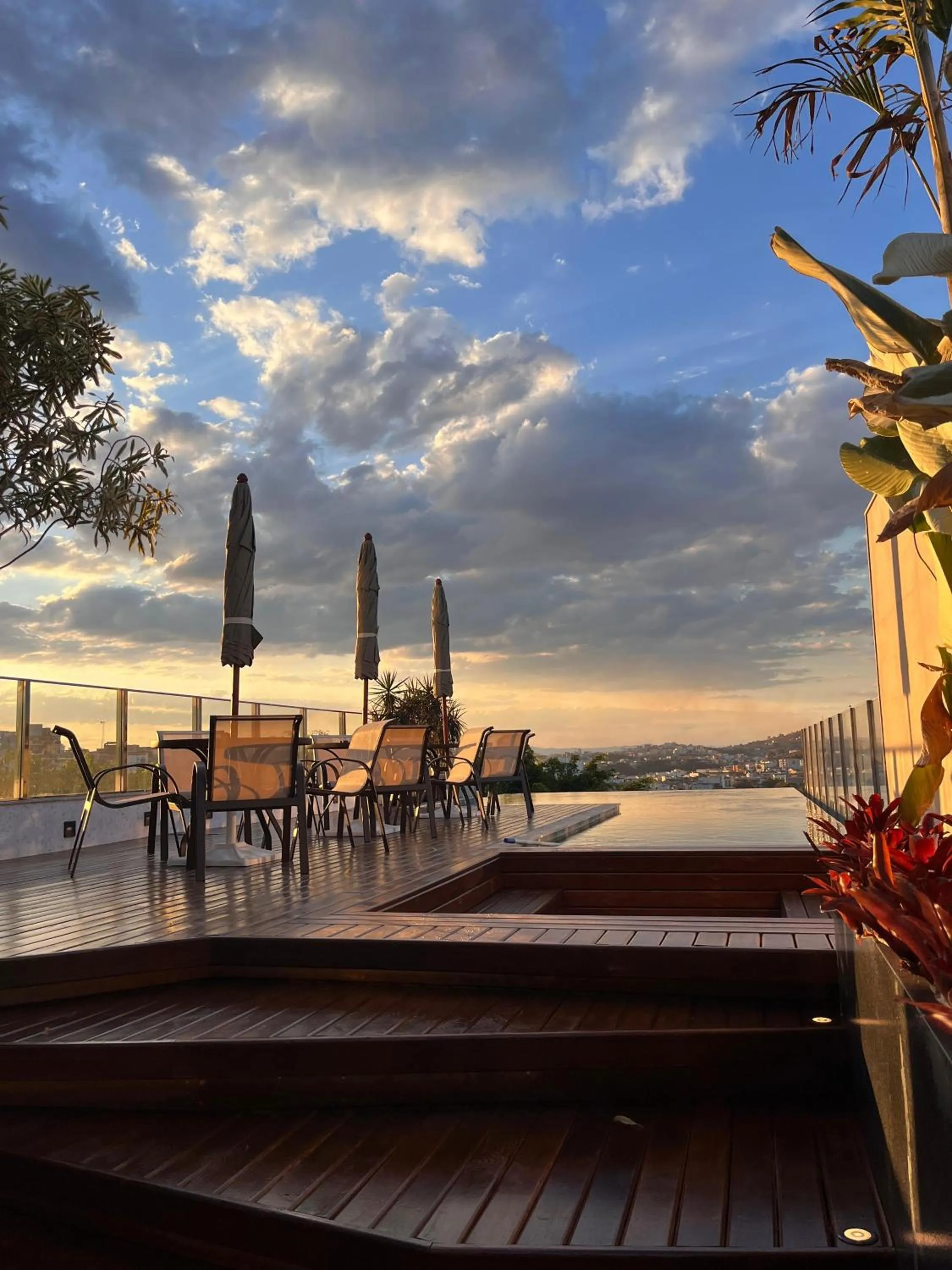 Swimming pool in Minas Platinum Hotel & Convention