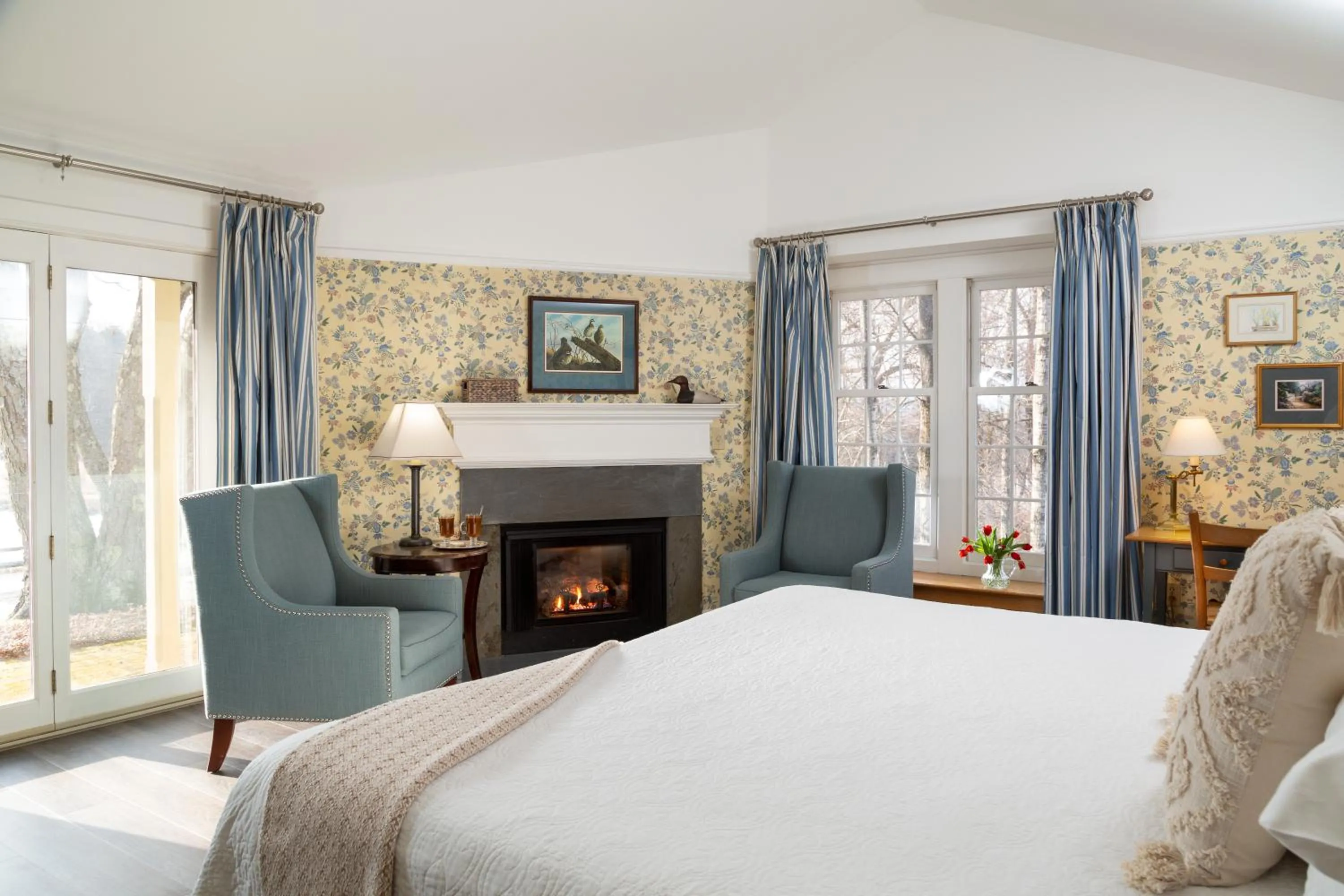 Bed in Chesterfield Inn